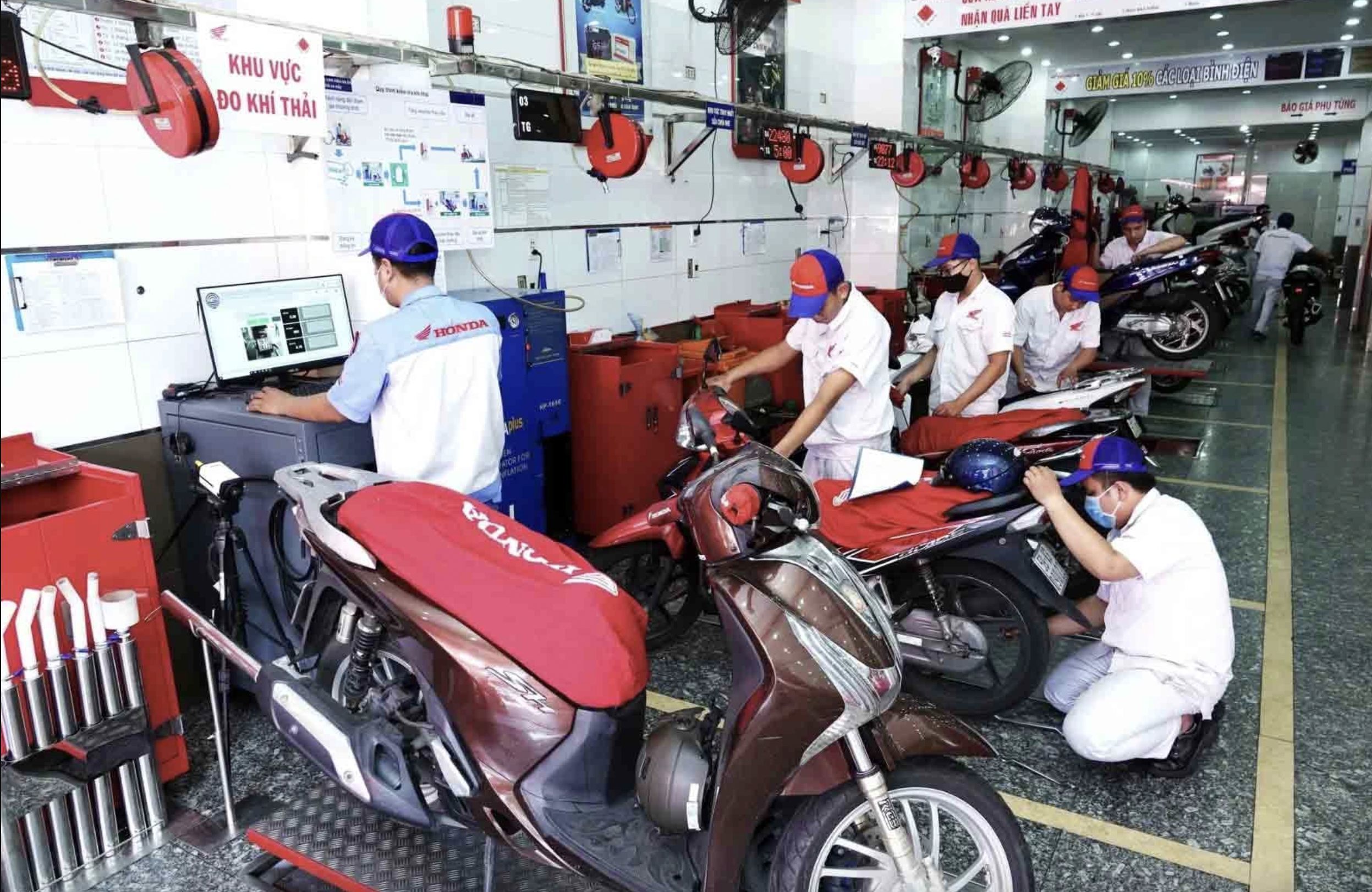 Sẽ có tem kiểm định khí thải mô tô, xe máy- Ảnh 2. Sẽ có tem kiểm định khí thải mô tô, xe máy- Ảnh 2.