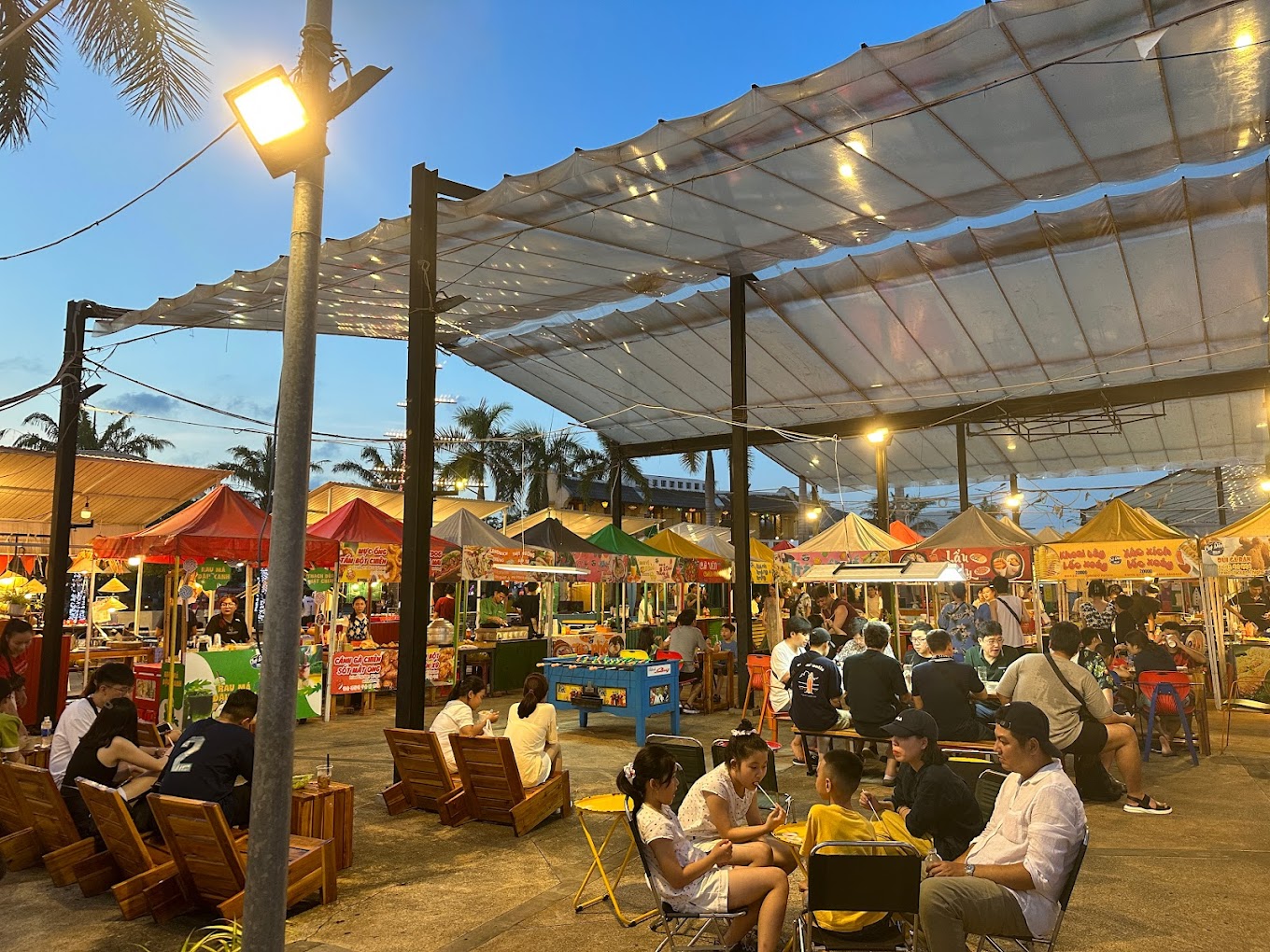 Μέρη για να απολαύσετε «πικάντικα και νόστιμα» σαλιγκάρια στο Ντα Νανγκ - Φωτογραφία 6. Những địa điểm thưởng thức ốc ‘ngon cay xé lưỡi’ tại Đà Nẵng- Ảnh 6.