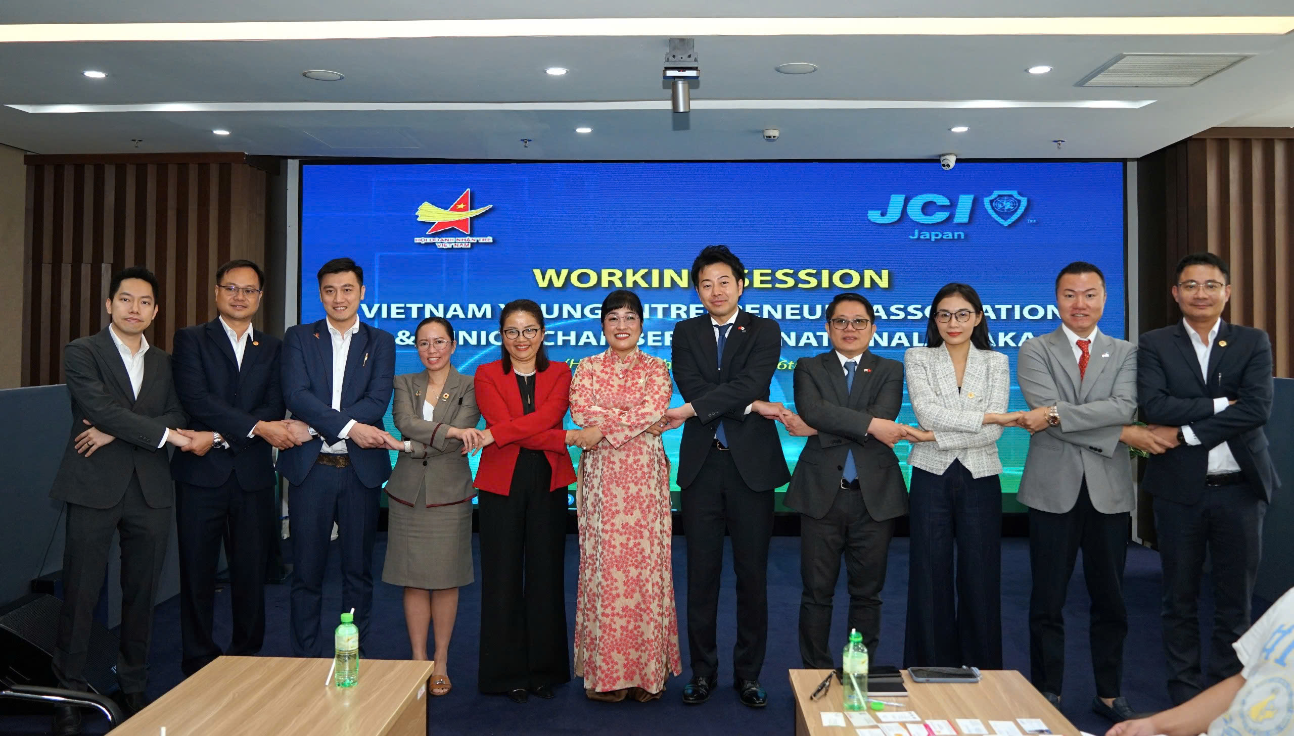 Doanh nhân trẻ Việt Nam - Nhật Bản hợp tác, đẩy mạnh thương hiệu doanh nghiệp hai nước- Ảnh 1. Doanh nhân trẻ Việt Nam - Nhật Bản hợp tác, đẩy mạnh thương hiệu doanh nghiệp hai nước- Ảnh 1.