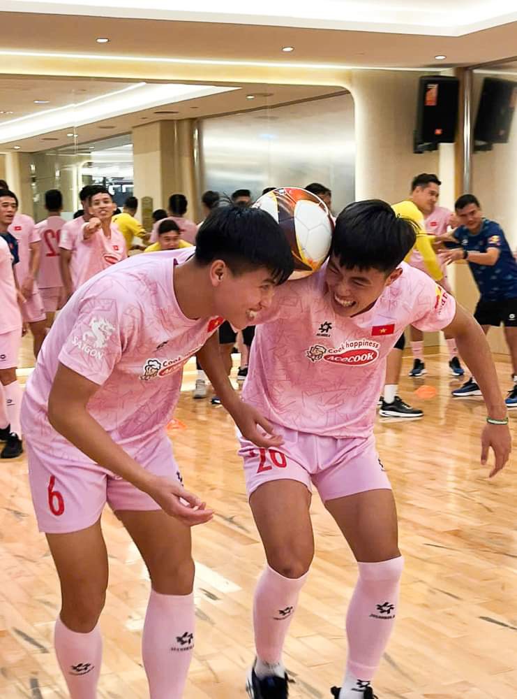 Mưa trắng trời: Thái Lan gặp khó, đội tuyển Việt Nam buộc phải chuyển địa điểm tập luyện- Ảnh 13. Mưa trắng trời: Thái Lan gặp khó, đội tuyển Việt Nam buộc phải chuyển địa điểm tập luyện- Ảnh 13.
