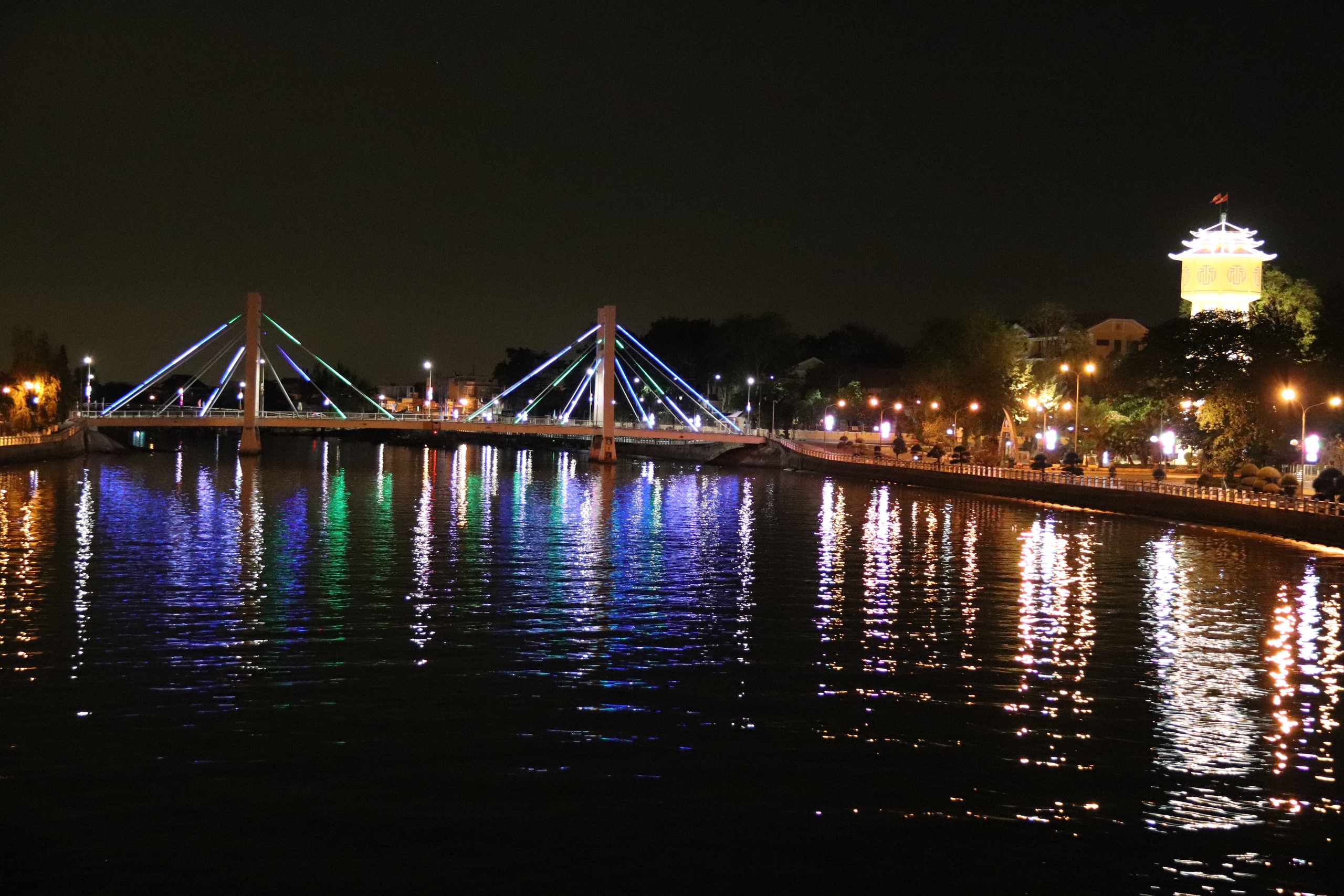  Cần tu sửa tháp nước biểu tượng của người dân Phan Thiết- Ảnh 4.