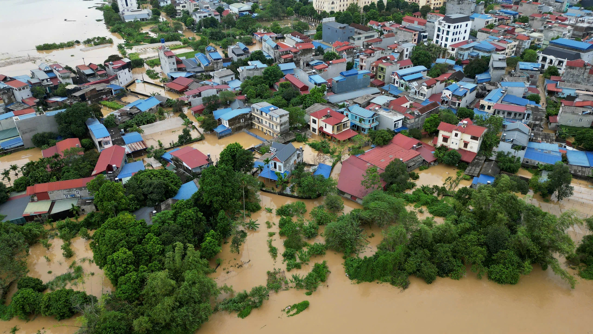Lũ sông Cầu vượt báo động, Thái Nguyên trắng đêm sơ tán hàng ngàn hộ dân- Ảnh 1. Lũ sông Cầu vượt báo động, Thái Nguyên trắng đêm sơ tán hàng ngàn hộ dân- Ảnh 1.