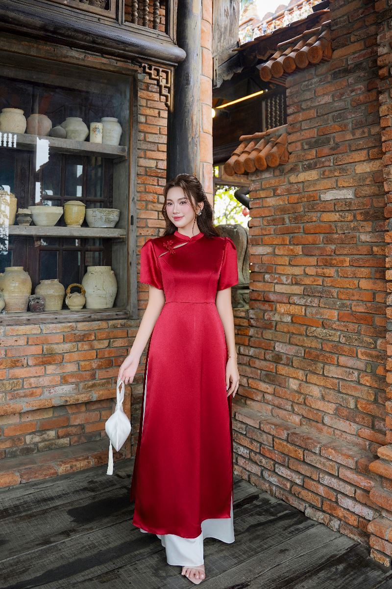 'پہلی نظر میں محبت' کے ساتھ موسم بہار کا استقبال کریں ao dai سٹائل - تصویر 2۔ Đón xuân rộn ràng với những kiểu áo dài ‘nhìn là muốn yêu’- Ảnh 2.