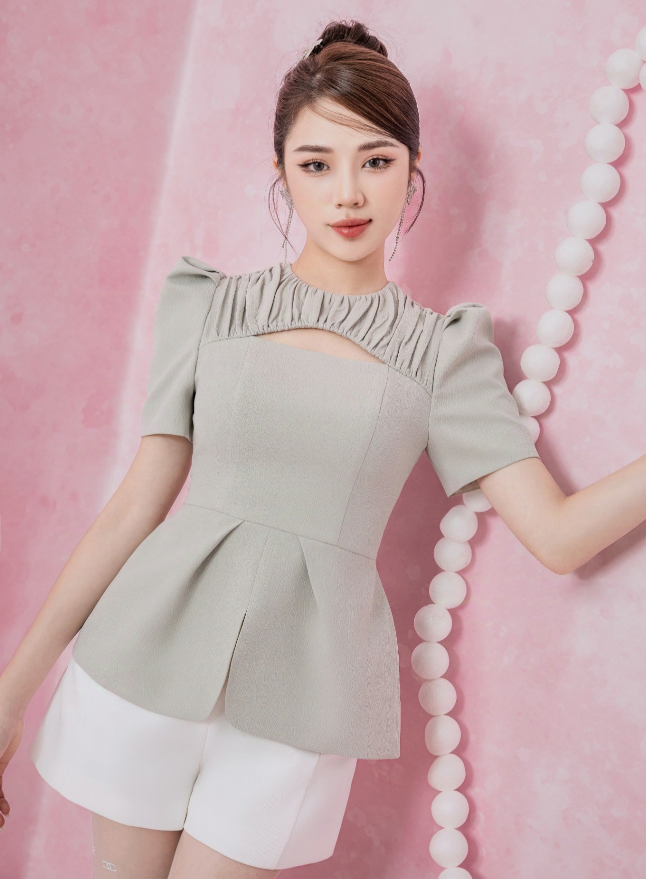 Jadikan dia 'pusat' semua mata dengan baju peplum - Foto 5. Biến nàng thành ‘trung tâm’ của mọi ánh nhìn với áo peplum- Ảnh 5.