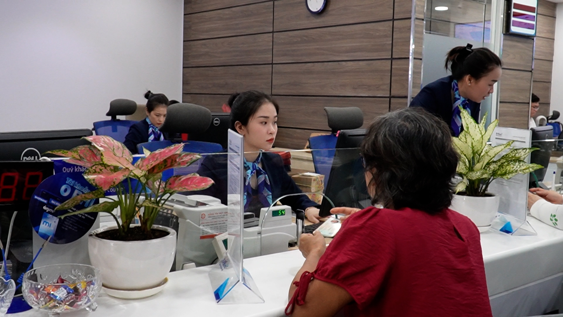 Hơn 63 triệu khách hàng được xác thực sinh trắc học: Không chỉ là quy định- Ảnh 1.