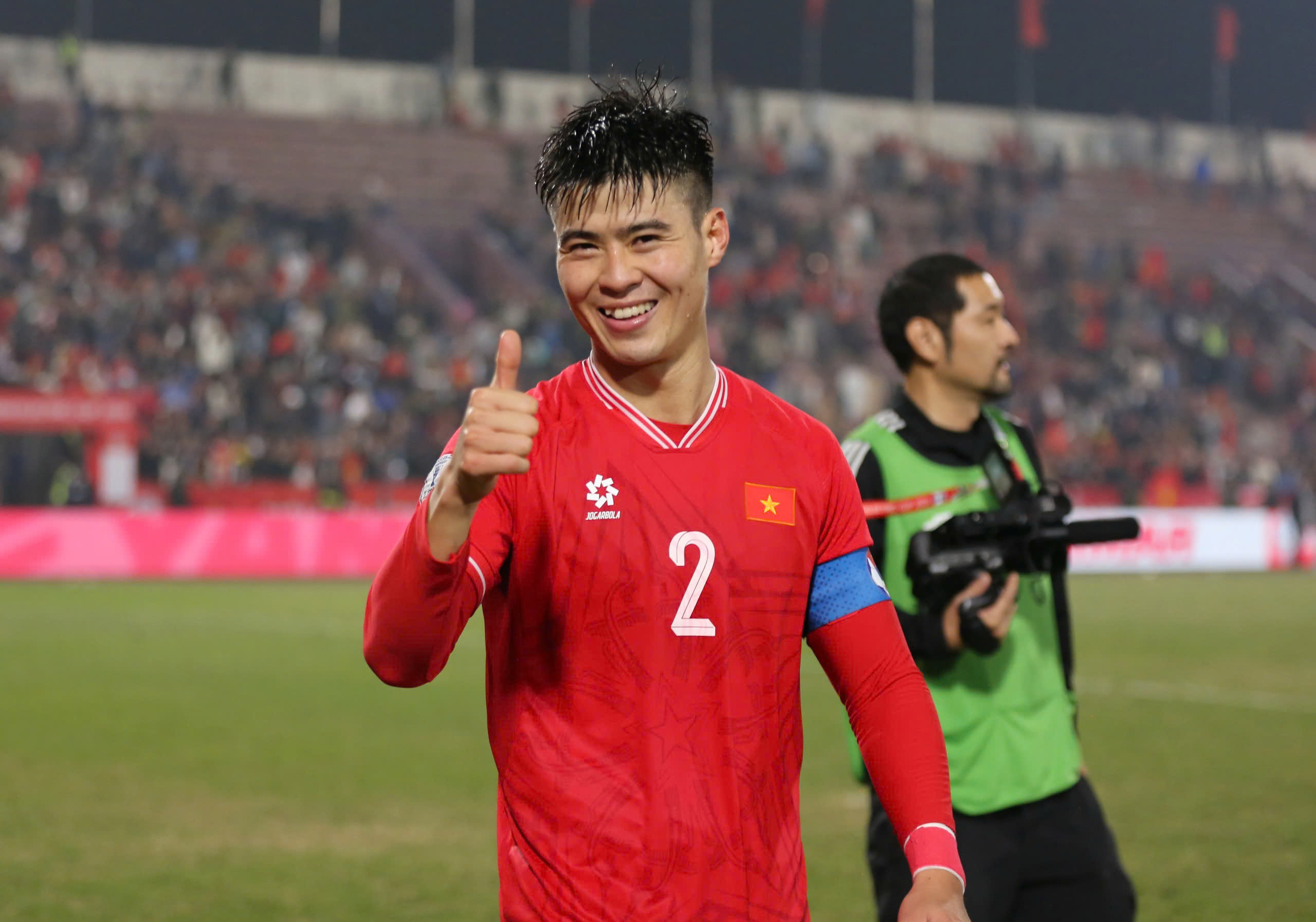 Thành Chung - Duy Mạnh, 'lá chắn thép' của đội tuyển Việt Nam trở lại ngoạn mục thế nào?