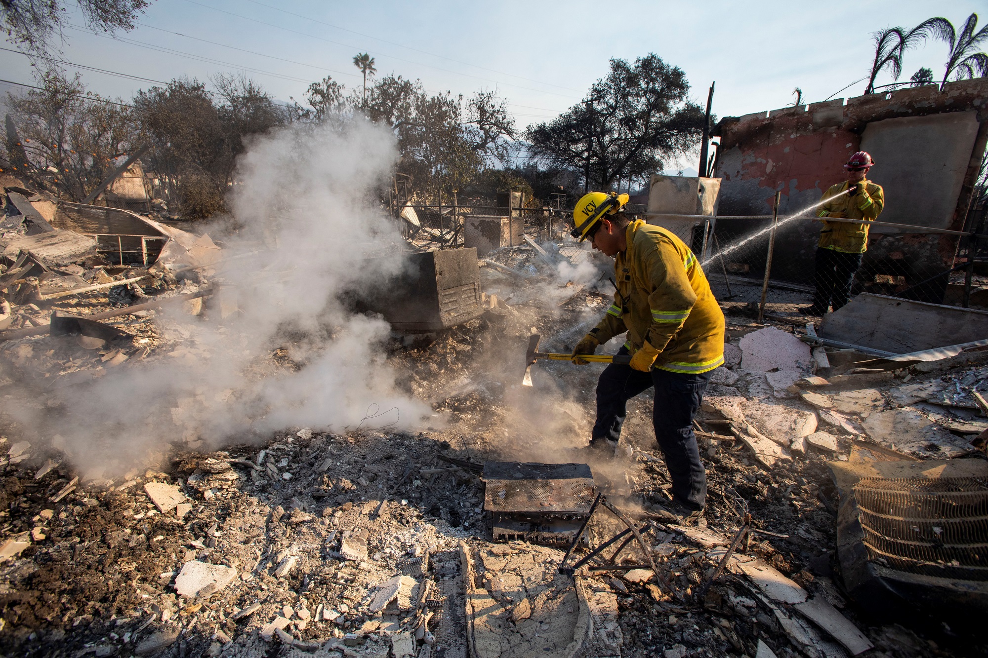 Latest developments on the forest fire disaster in California - Photo 2.