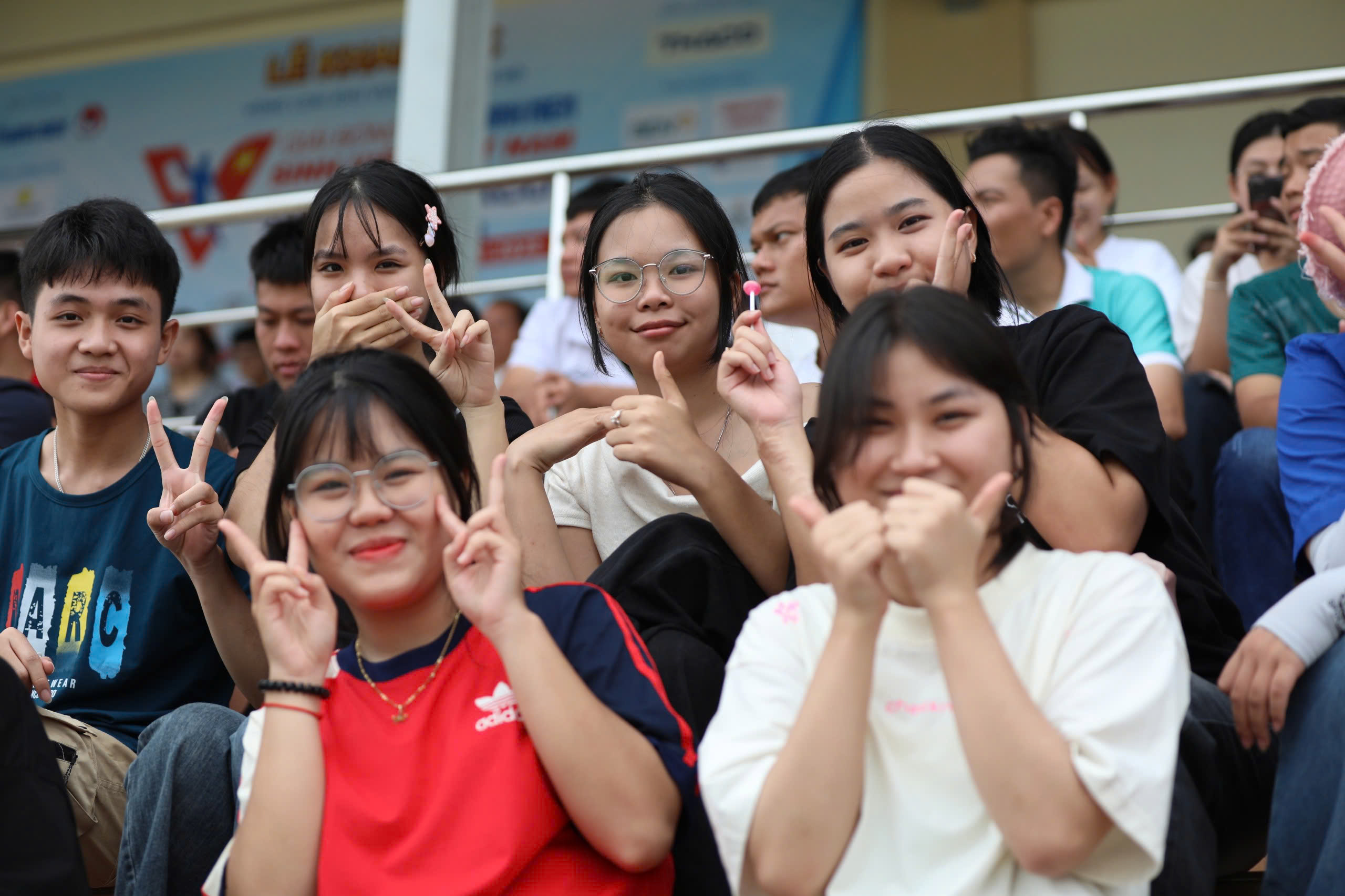 Dong Nai University of Technology: A convincing mark on Bau Thanh stadium - Photo 2.