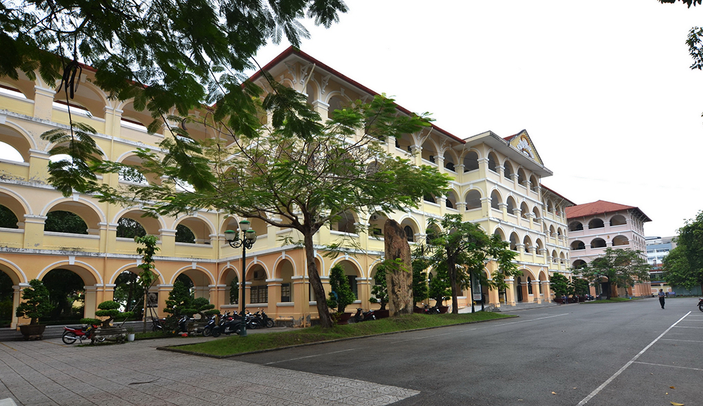Trường xưa ở Nam kỳ lục tỉnh: Ngôi trường qua 3 thế kỷ- Ảnh 2. Trường xưa ở Nam kỳ lục tỉnh: Ngôi trường qua 3 thế kỷ- Ảnh 2.