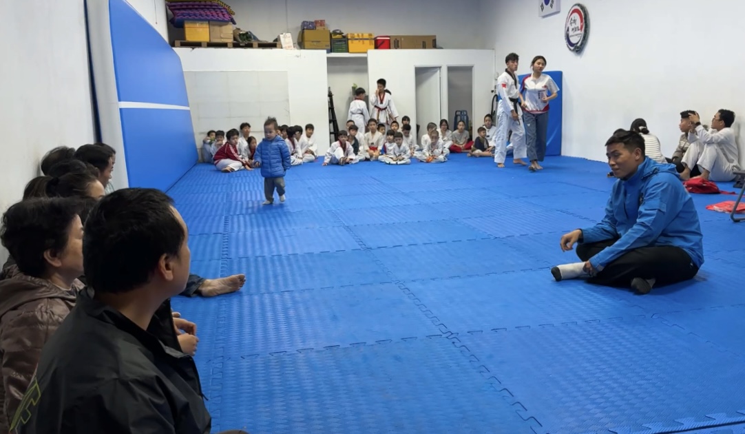 Taekwondo coach accused of beating athletes: Explaining about bamboo whips, meeting parents before closing the club - Photo 3.