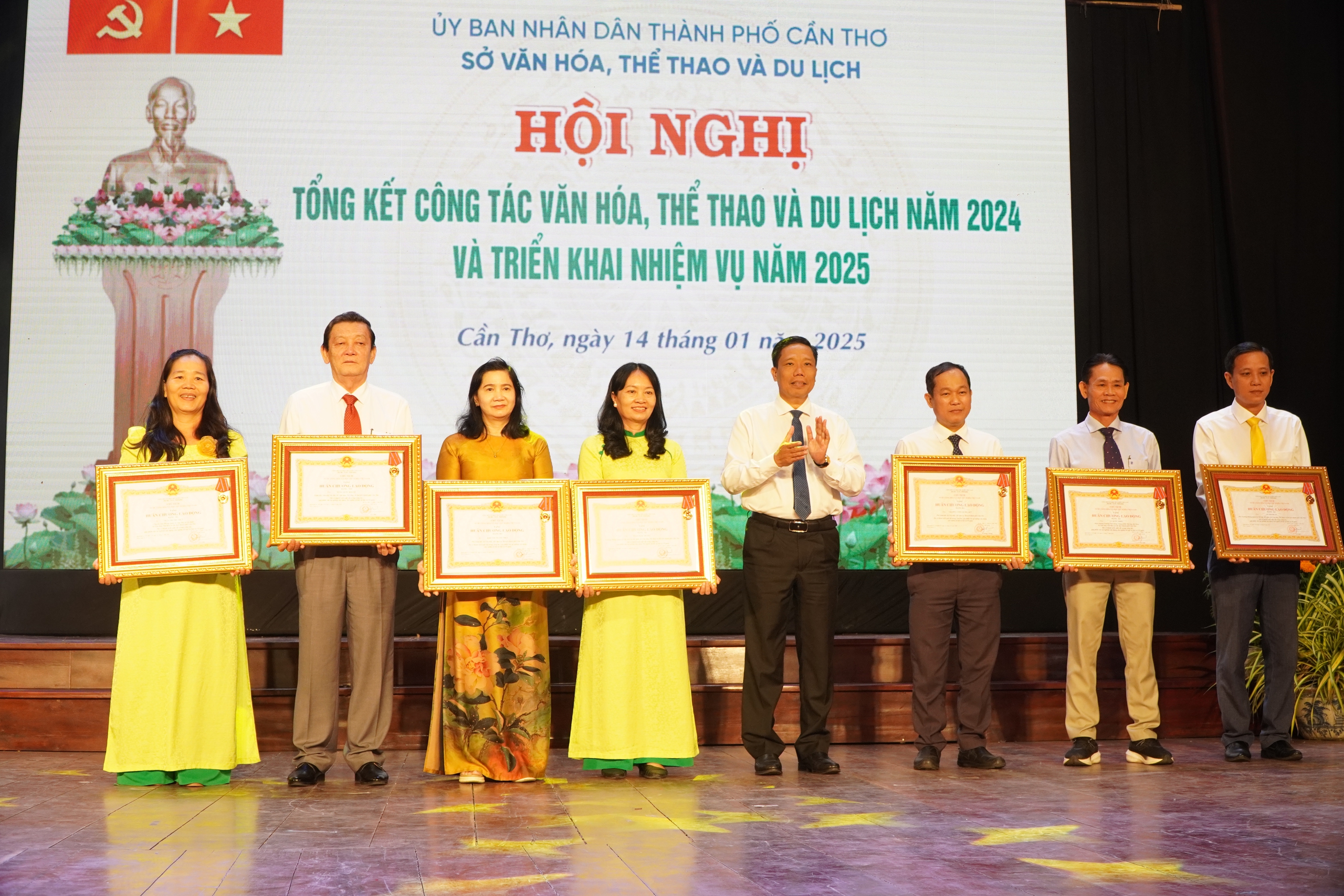 Du lịch Cần Thơ thu hơn 6.200 tỉ đồng trong năm 2024- Ảnh 4. Du lịch Cần Thơ thu hơn 6.200 tỉ đồng trong năm 2024- Ảnh 4.