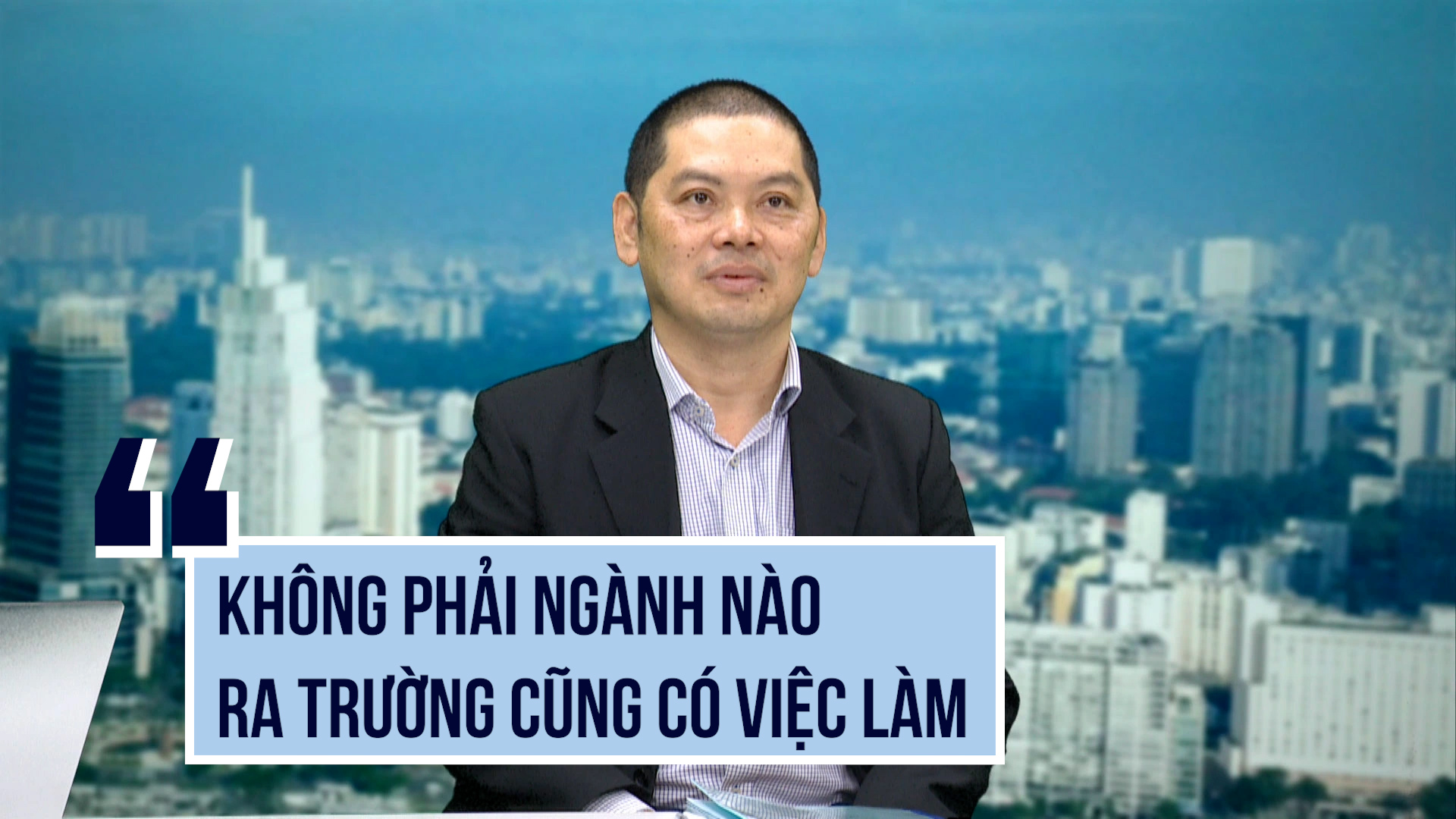 Chuyên gia khẳng định: 'Không phải ngành kinh tế nào cũng có việc làm khi ra trường'- Ảnh 1.