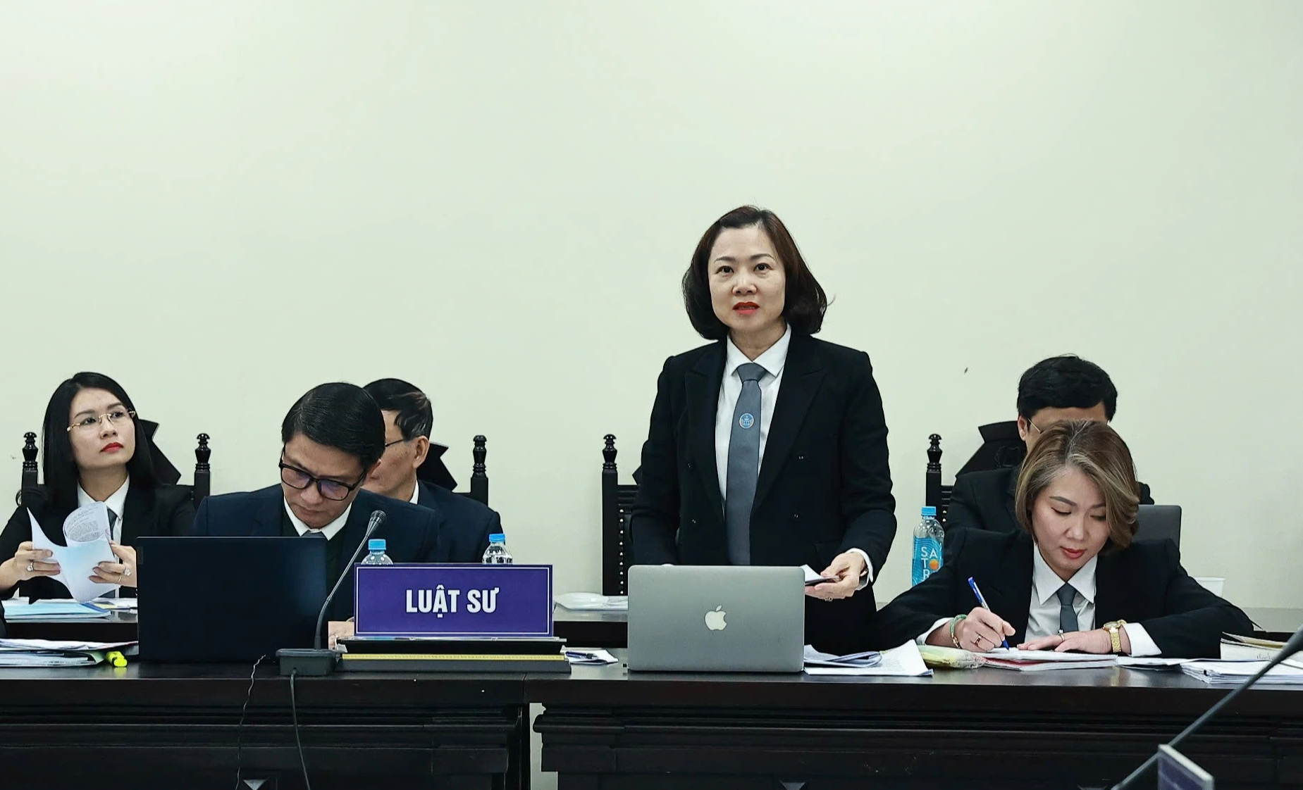 Hiểu đúng về phân quyền cho Chủ tịch UBND cấp tỉnh ‘quản lý’ luật sư - Ảnh 1.