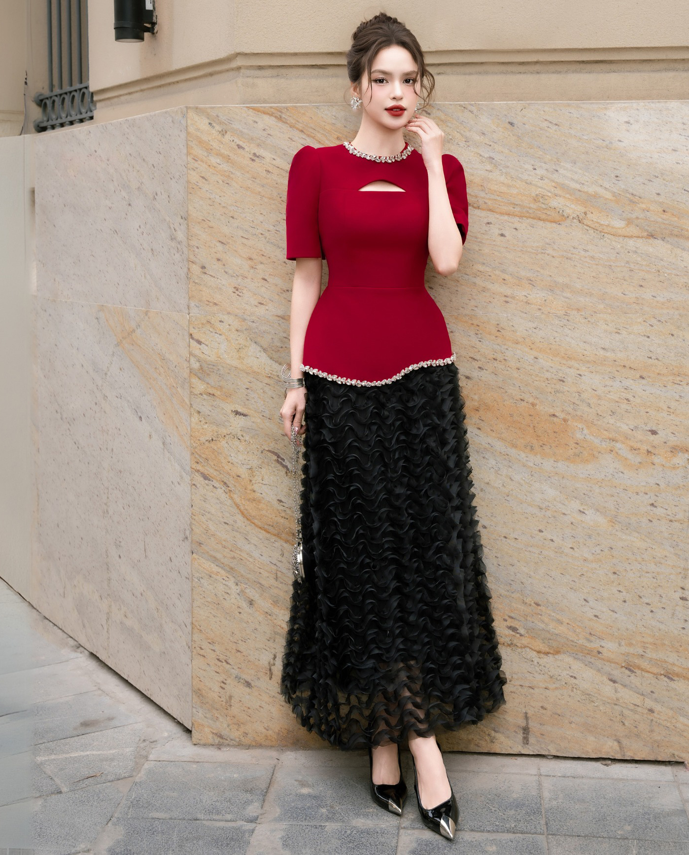 Förutom Ao Dai, här är några förslag på vackra kläder för nyårsdagen - Foto 8. Ngoài áo dài, đây là những gợi ý mặc đẹp ngày đầu năm- Ảnh 8.