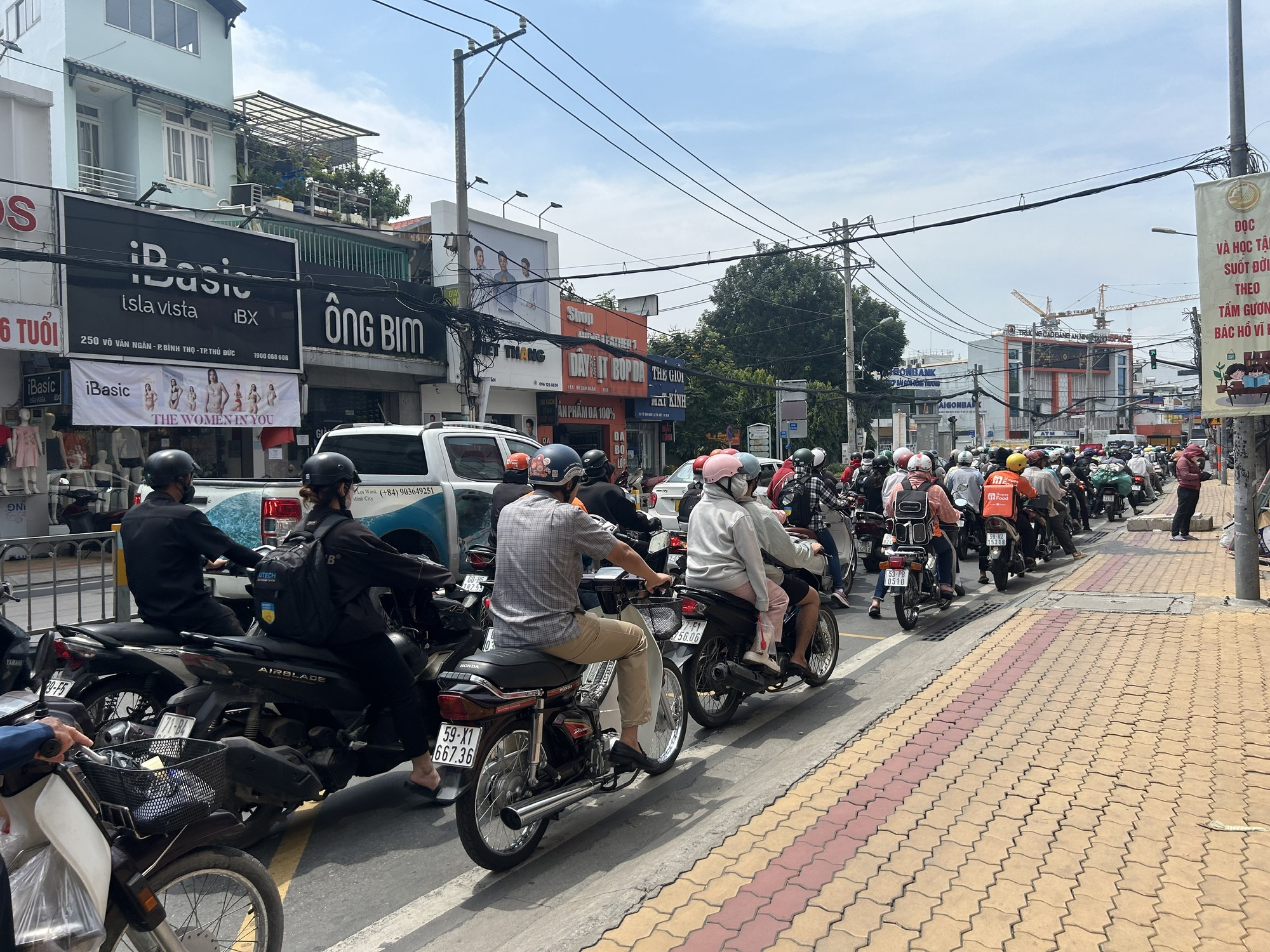 Những lỗi giao thông dễ mắc phải trong ngày tết?- Ảnh 3.