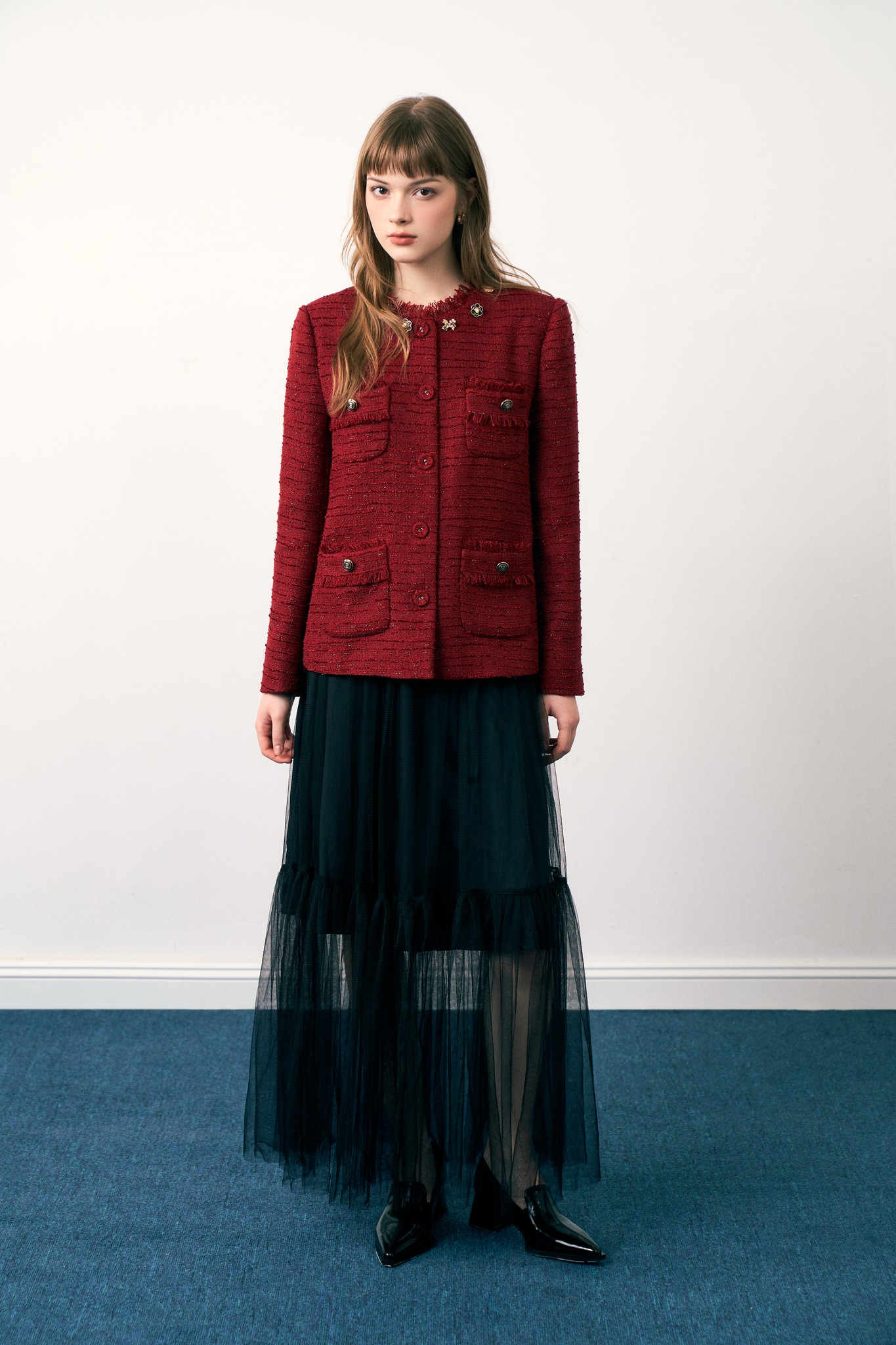 Îmbracă-te pentru primăvară cu cele mai populare materiale ale acestui sezon - Fotografia 1. Lên đồ ngày xuân cùng những chất liệu được ưa chuộng nhất mùa này- Ảnh 1.