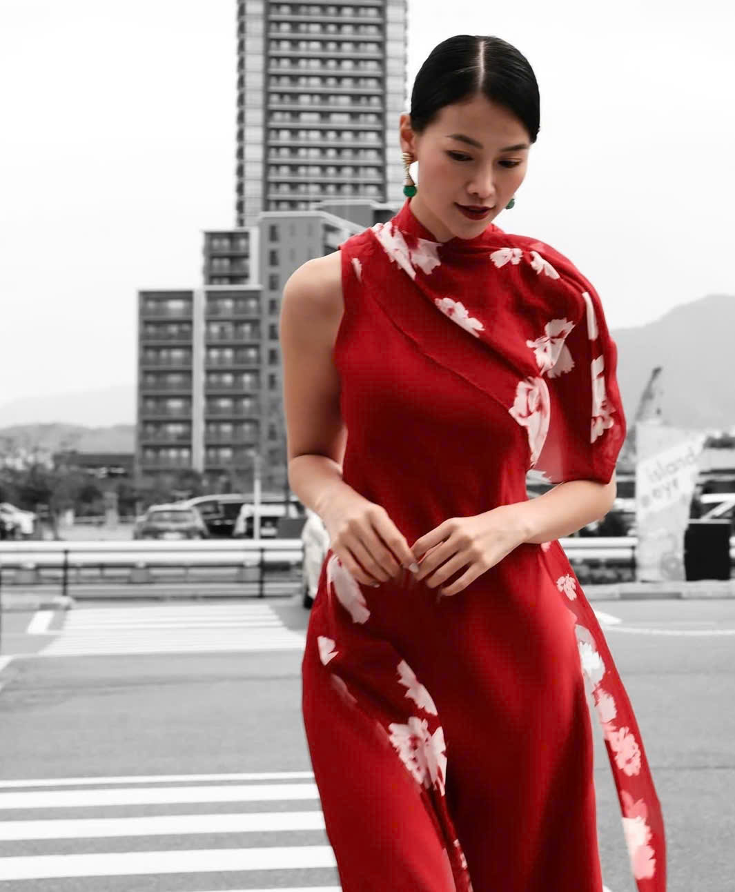 Vorschläge für schöne Frisuren, die für Damen in traditioneller vietnamesischer Kleidung geeignet sind – Foto 3. Gợi ý những kiểu tóc đẹp phù hợp cho nàng diện áo dài tết- Ảnh 3.