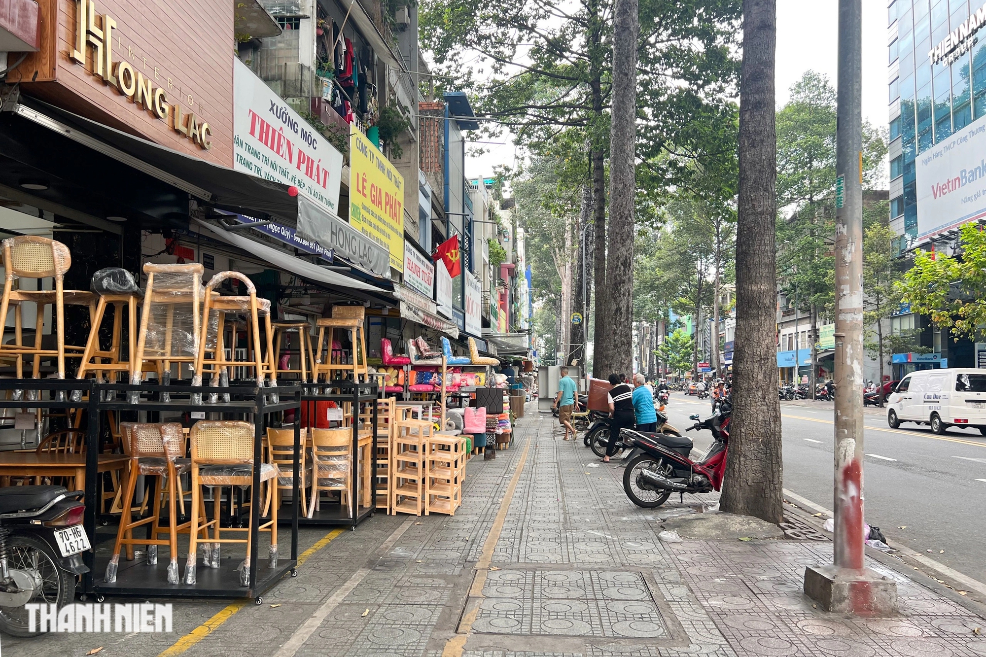 Phố nội thất ở TP.HCM: Vì sao người dân 'không xuống tiền' sắm đồ đón tết?- Ảnh 8.