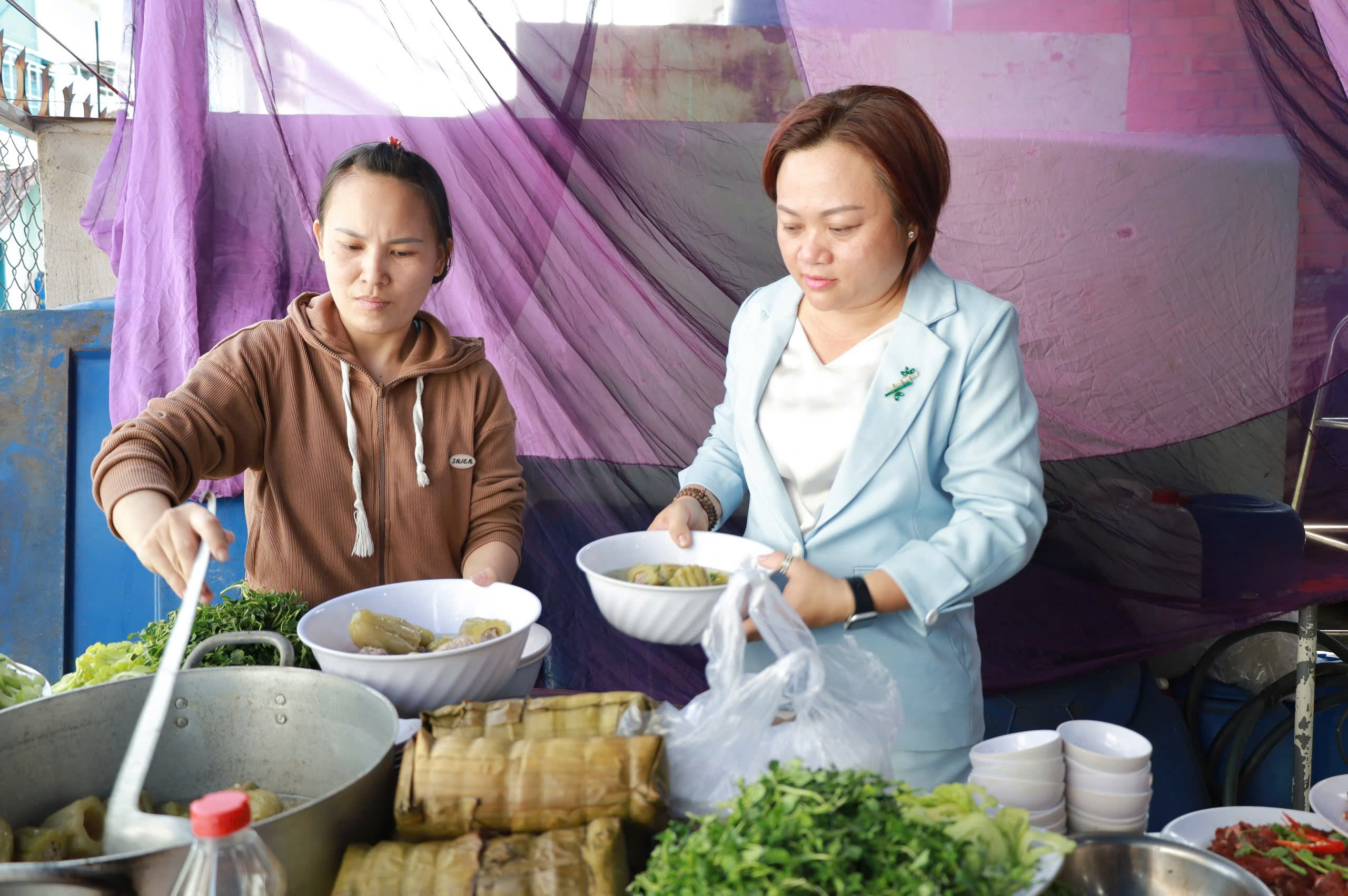 Chủ trọ ở TP.HCM với quy định 'đặc biệt': Nấu cơm tất niên ăn Tết, giảm tiền nhà- Ảnh 1.