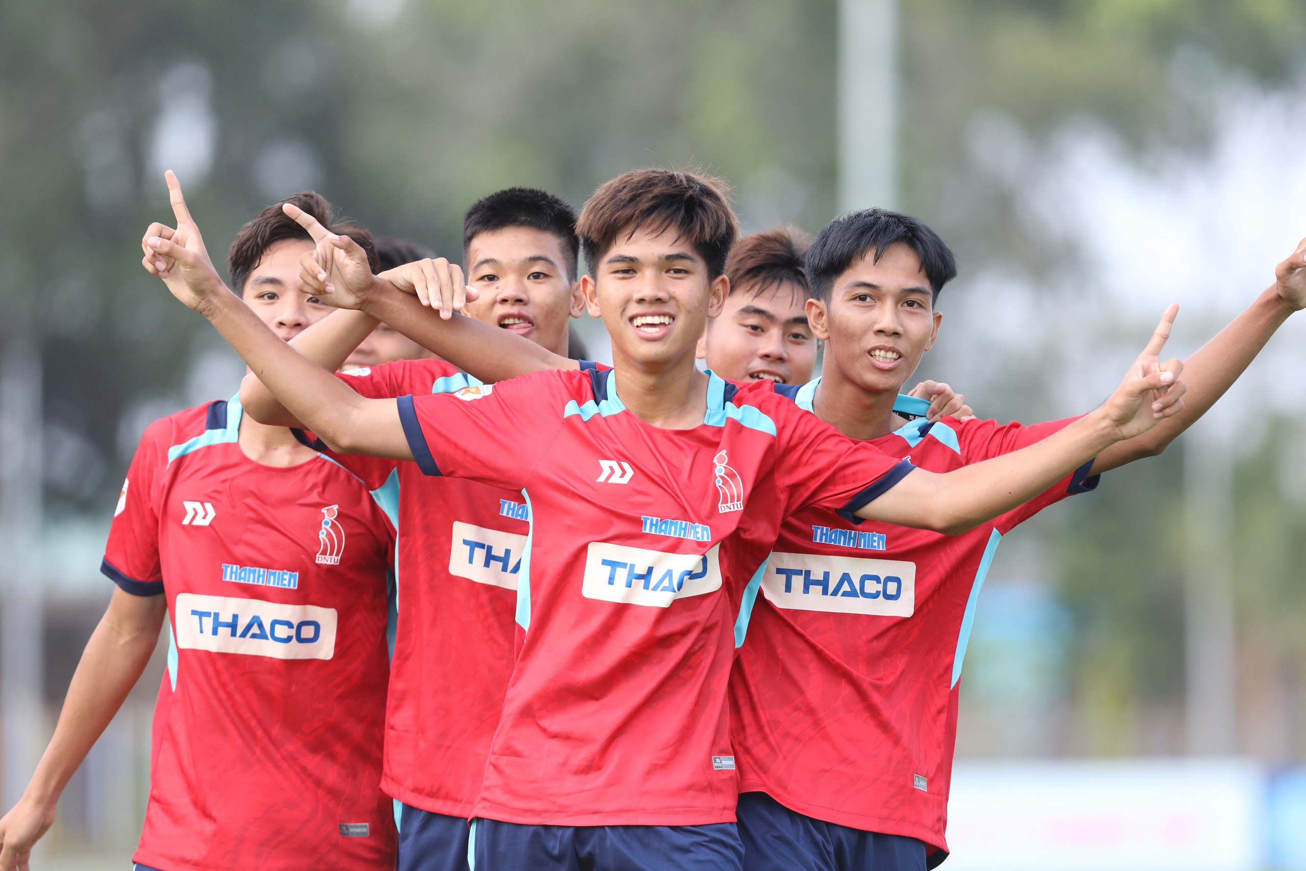 Nước mắt và nụ cười