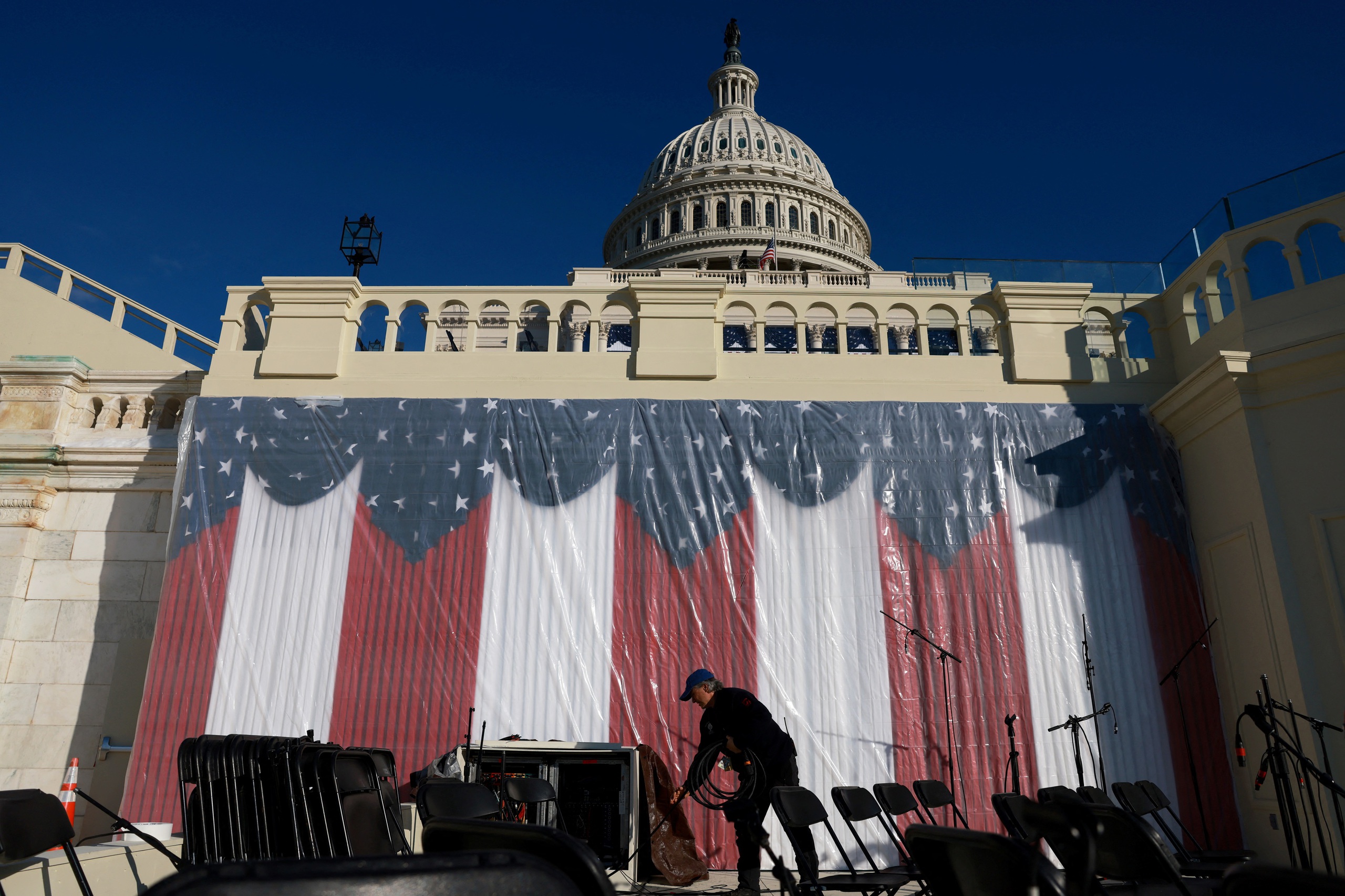 A series of developments before Mr. Trump's inauguration - Photo 2.