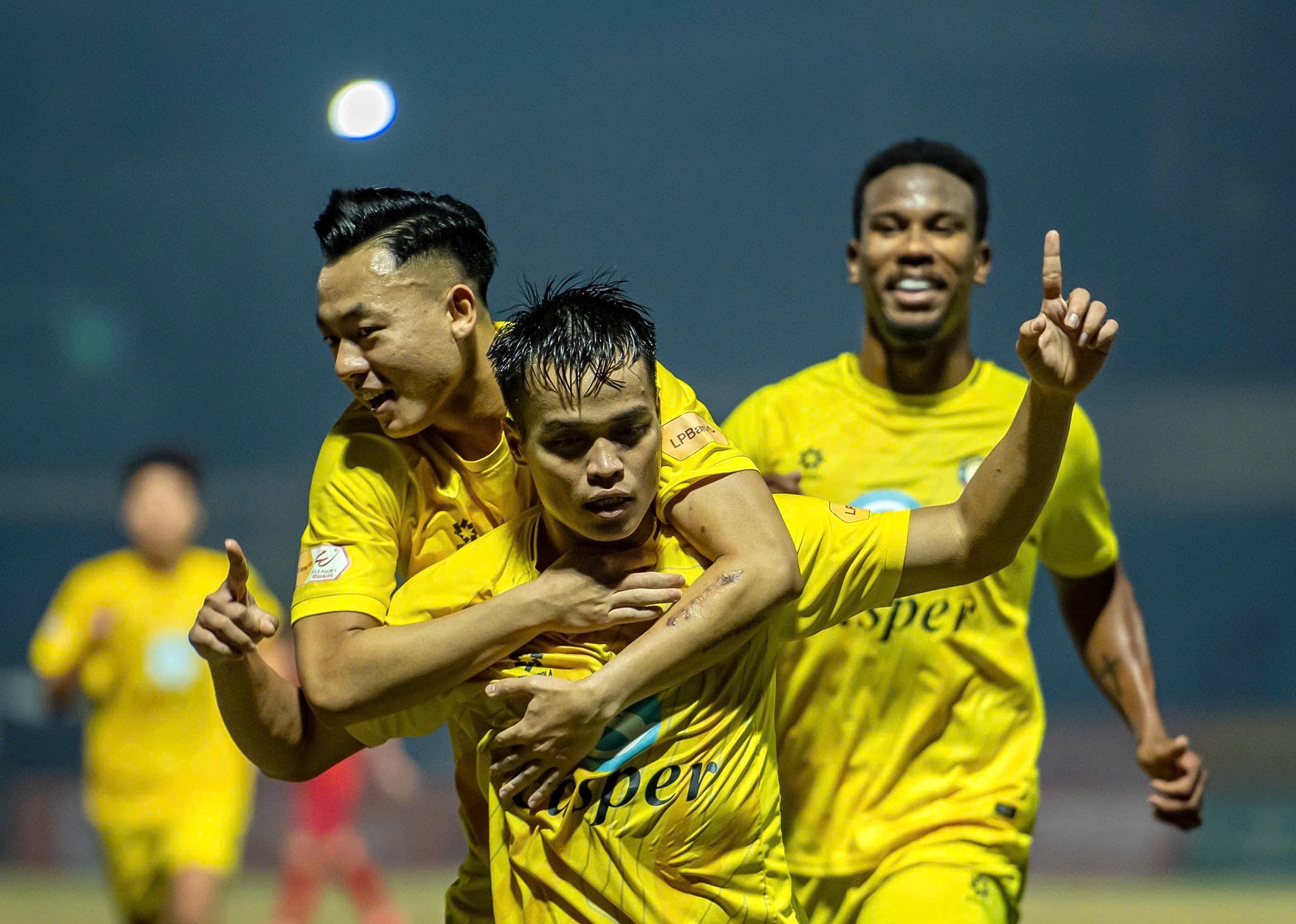 CLB Phú Thọ và cuộc đua trụ hạng khốc liệt ở V - League 2024 - 2025 - Ảnh 3. CLB Phú Thọ và cuộc đua trụ hạng khốc liệt ở V - League 2024 - 2025 - Ảnh 3.