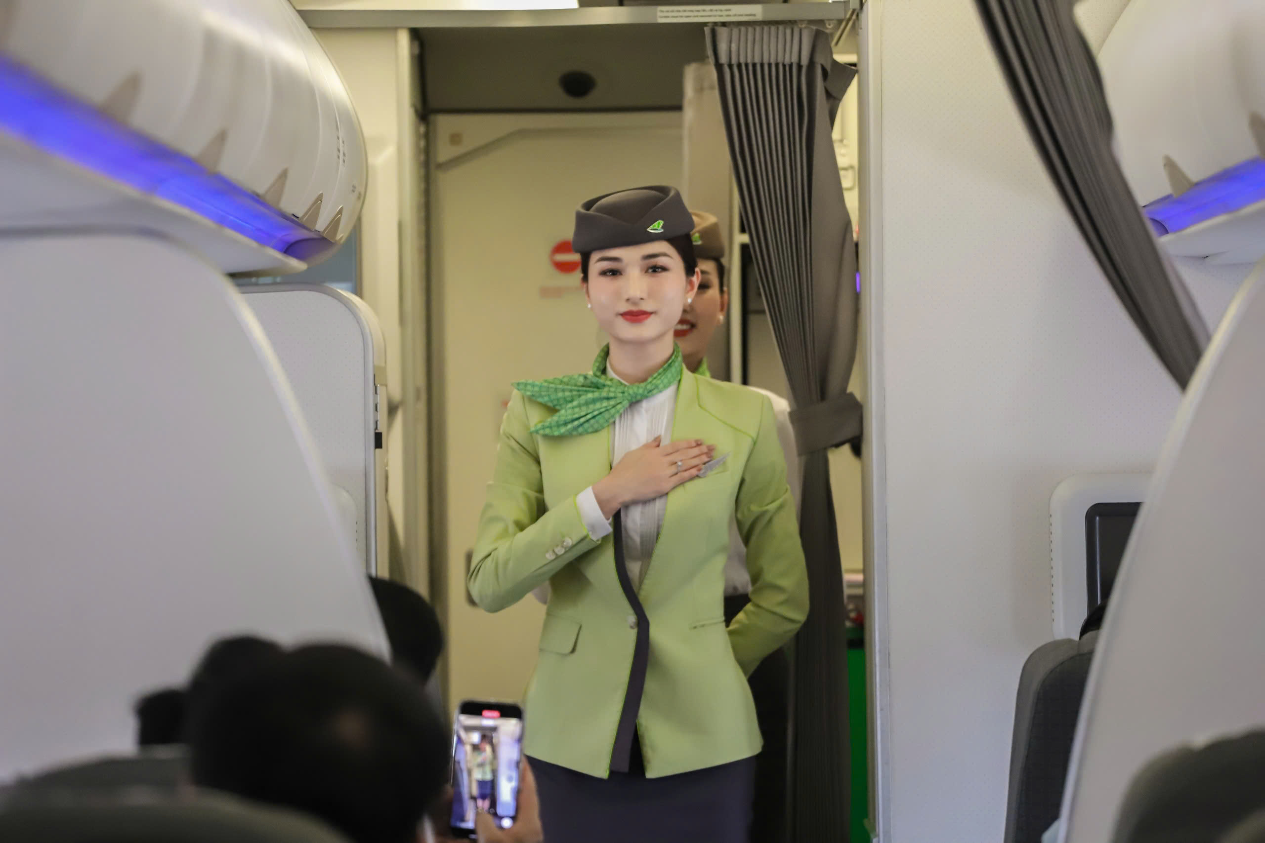 Bamboo Airways tái bay quốc tế: Sự trở lại của 'hắc mã'- Ảnh 3. Bamboo Airways tái bay quốc tế: Sự trở lại của 'hắc mã'- Ảnh 3.