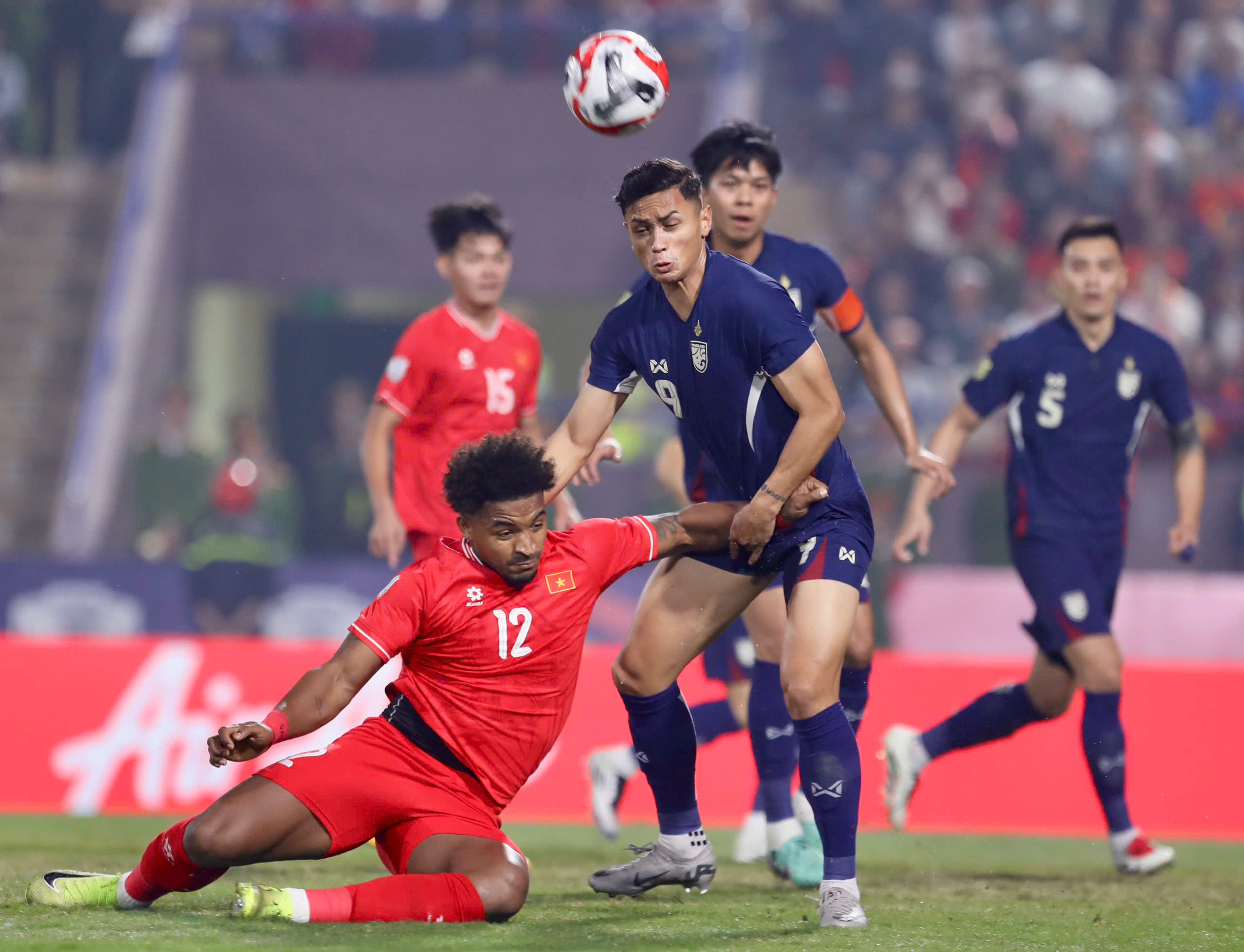 Por que deveríamos ter medo da seleção tailandesa: o Vietnã mostrou ao mundo que… - Foto 4. Sao phải sợ đội tuyển Thái Lan: Việt Nam đã minh chứng cho cả thế giới thấy…
- Ảnh 4.