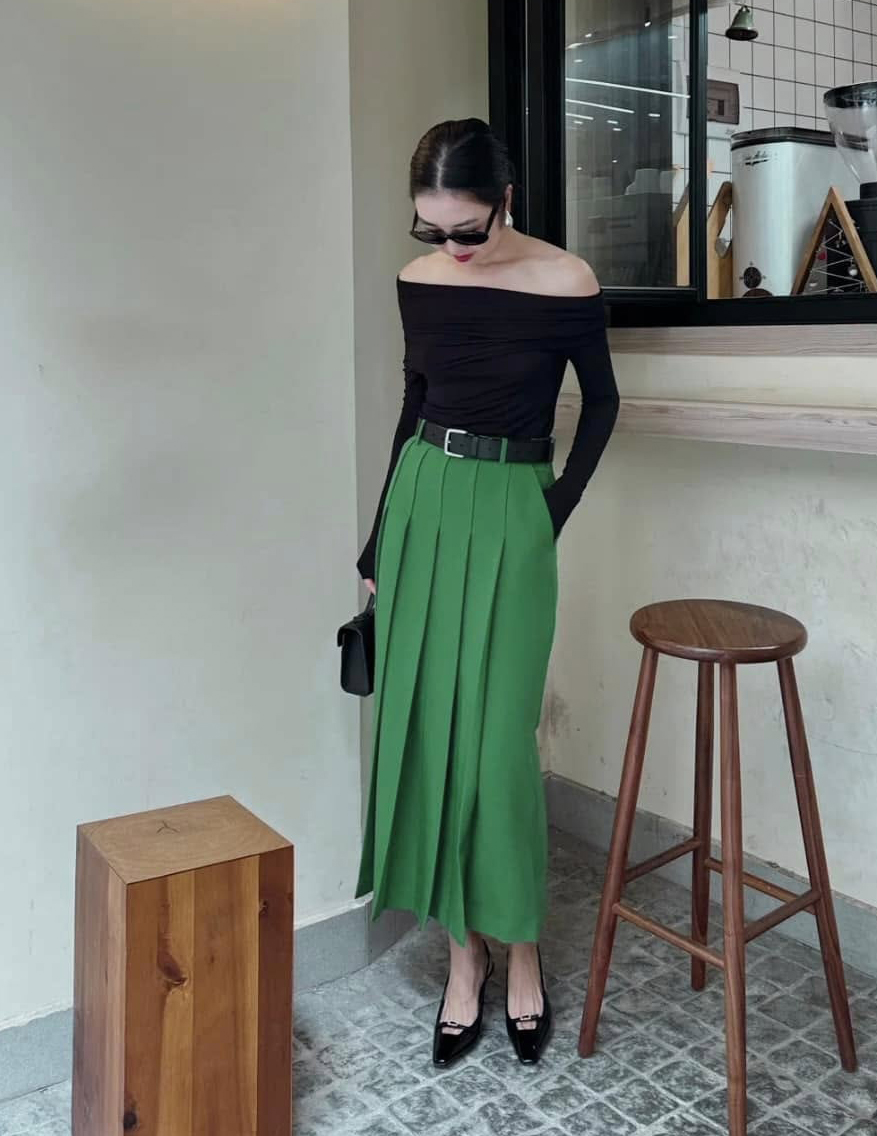 Gömlek ve etek, bahar günlerinin mükemmel ikilisi - Fotoğraf 11. Áo và chân váy, cặp đôi hoàn hảo cho những ngày xuân- Ảnh 11.