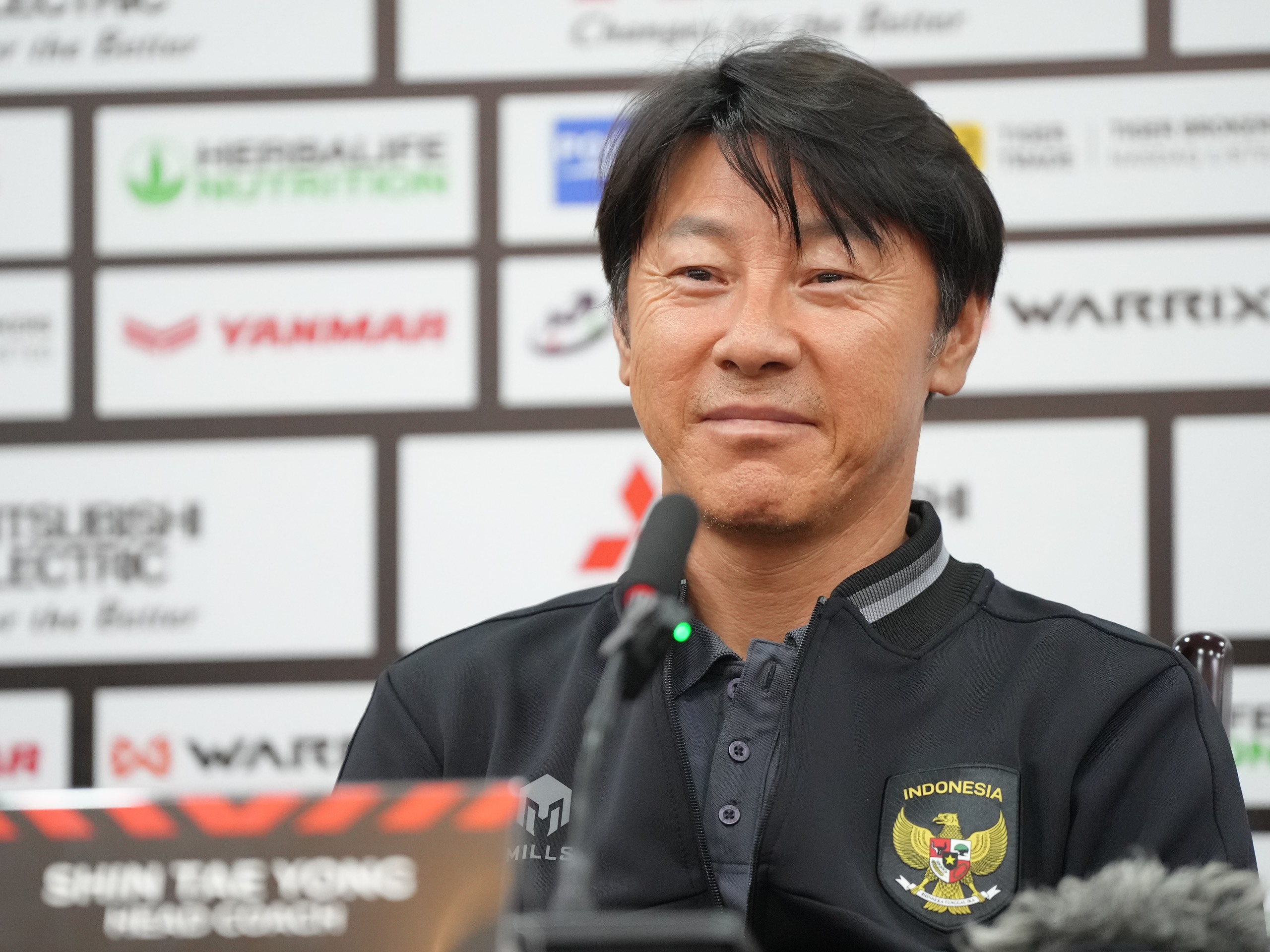 There is no way Mr. Shin Tae-yong will lead the Hanoi team: Coach Le Duc Tuan speaks out - Photo 2.