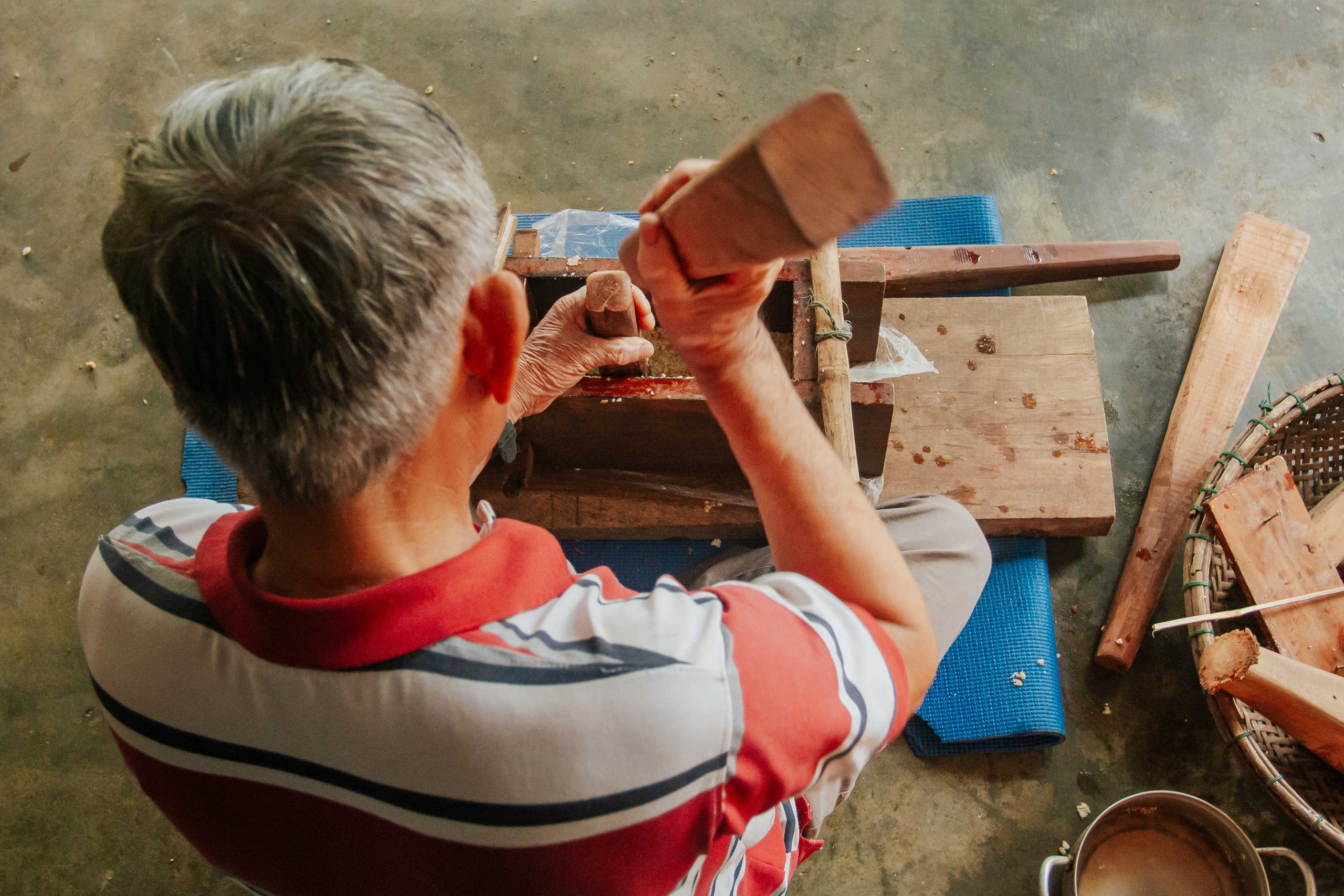 L&agrave;ng trăm tuổi vang tiếng 'lộc cộc' dịp tết: Cả nh&agrave; ngồi g&otilde; l&agrave;m m&oacute;n b&aacute;nh vị qu&ecirc;- Ảnh 7.