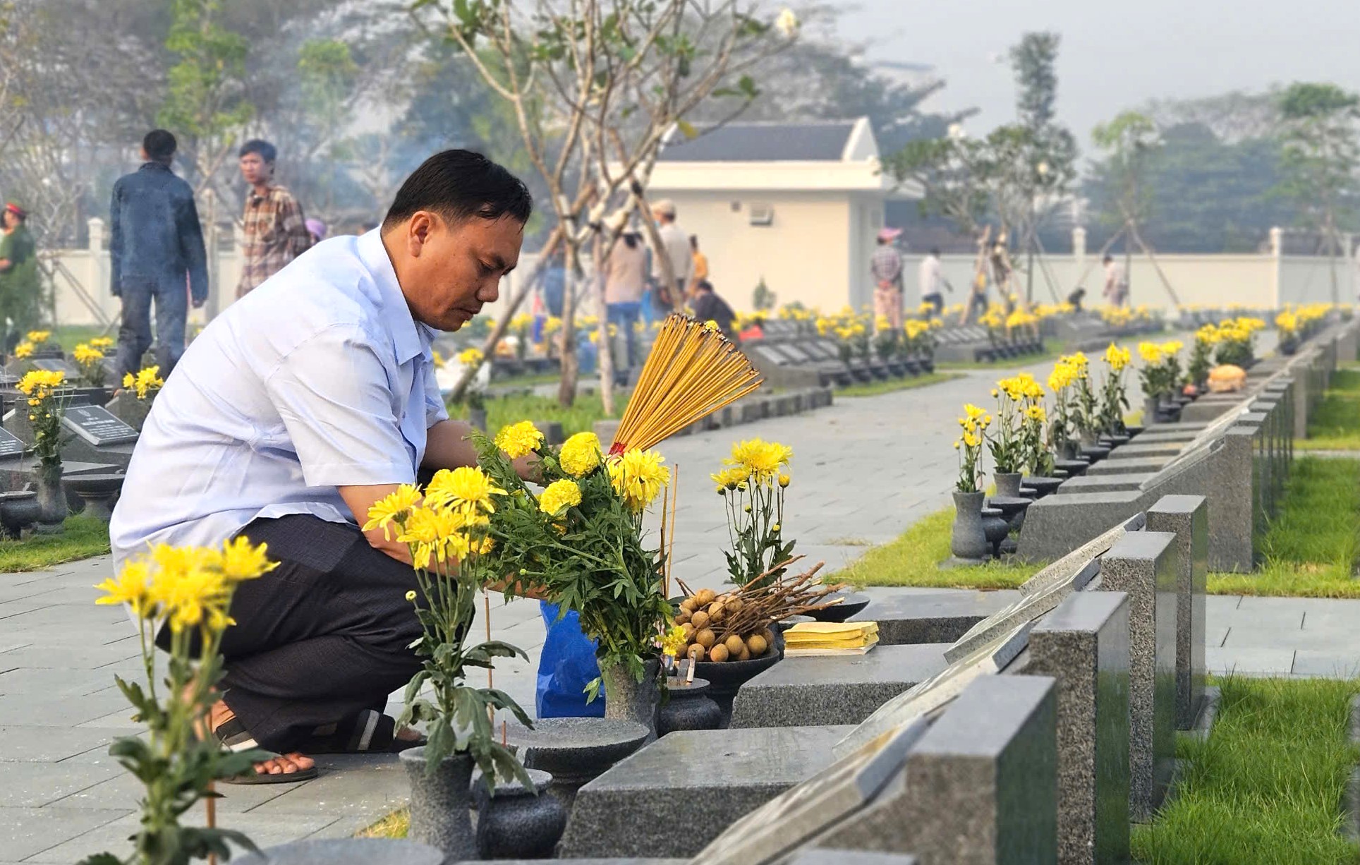 Dự án cải tạo nghĩa trang liệt sĩ Bình Chánh-Bình Tân vượt tiến độ 3 tháng