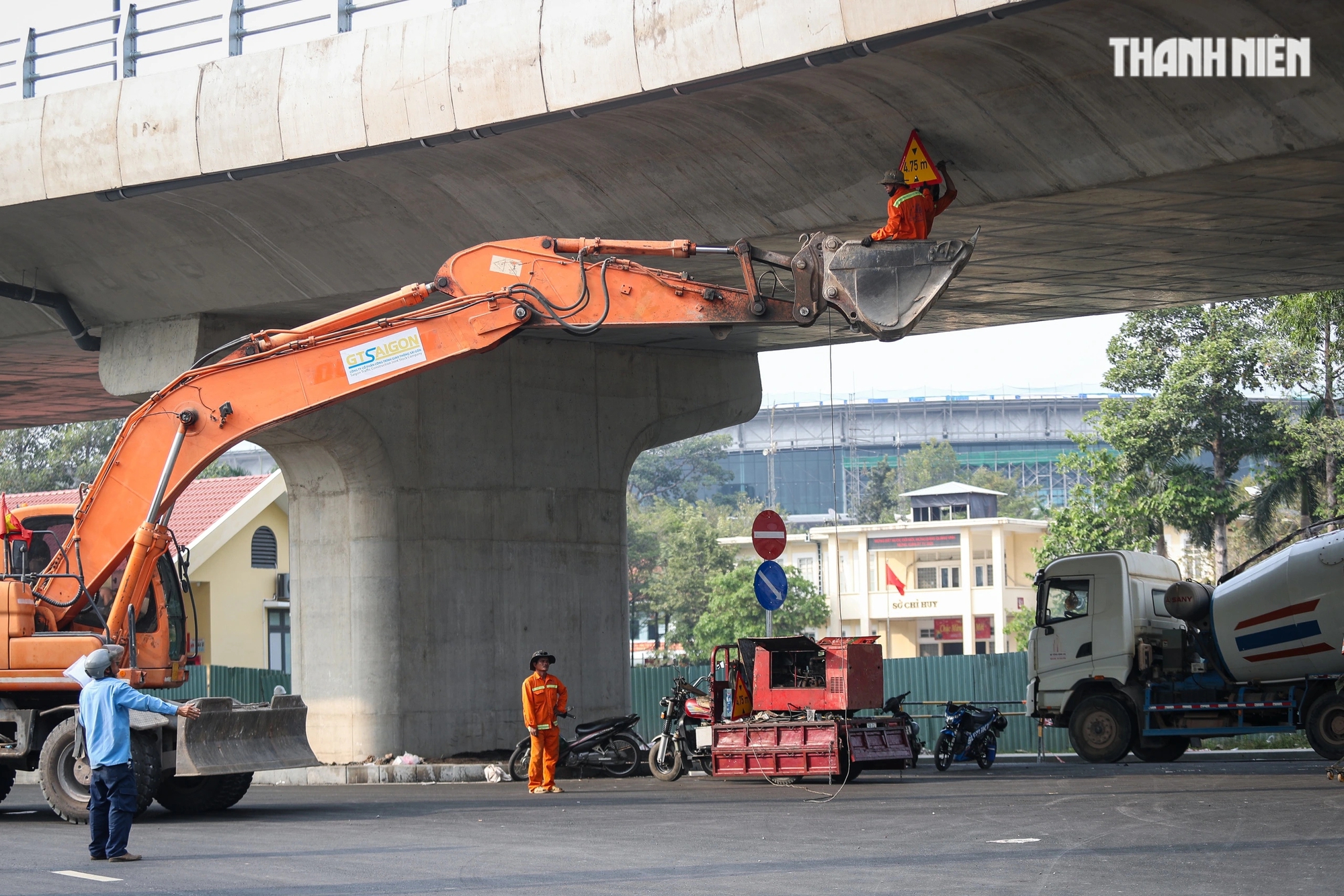 Tuyến đường 'cứu nguy' ùn tắc cho sân bay Tân Sơn Nhất sắp thông xe- Ảnh 5.