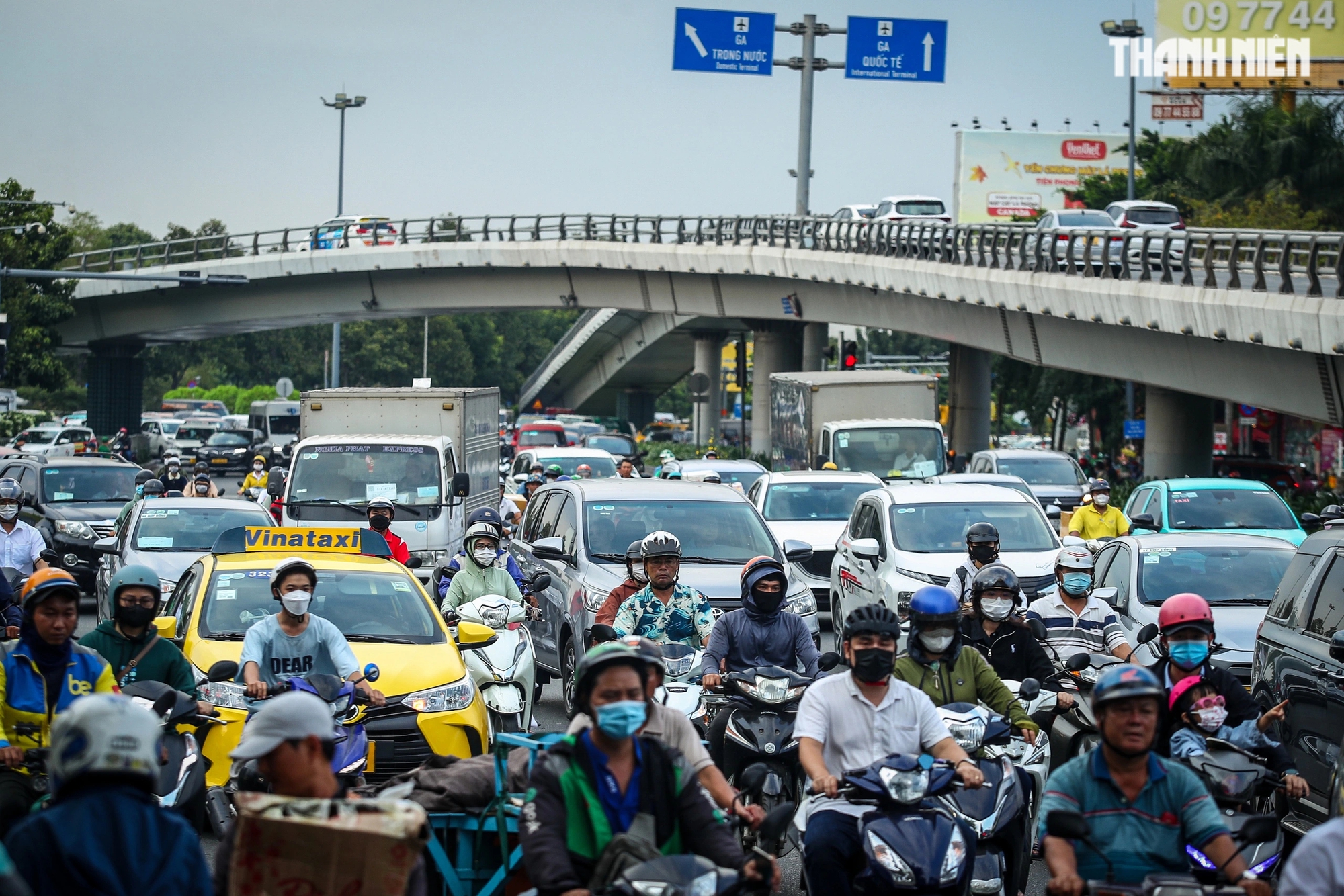 Tuyến đường 'cứu nguy' ùn tắc cho sân bay Tân Sơn Nhất sắp thông xe- Ảnh 11.