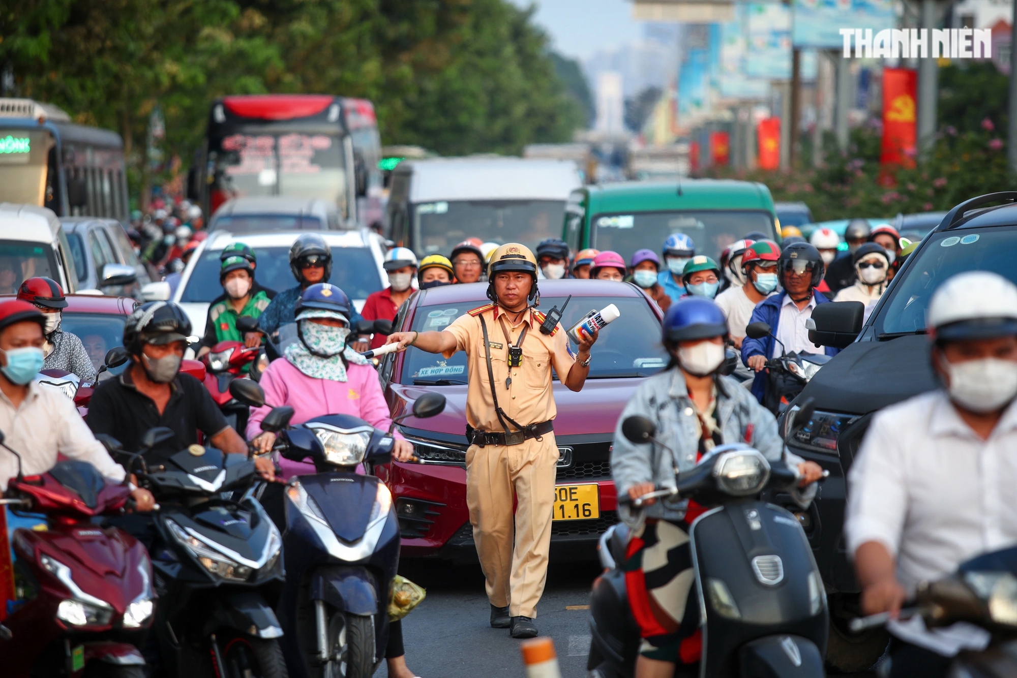 Tuyến đường 'cứu nguy' ùn tắc cho sân bay Tân Sơn Nhất sắp thông xe- Ảnh 12.