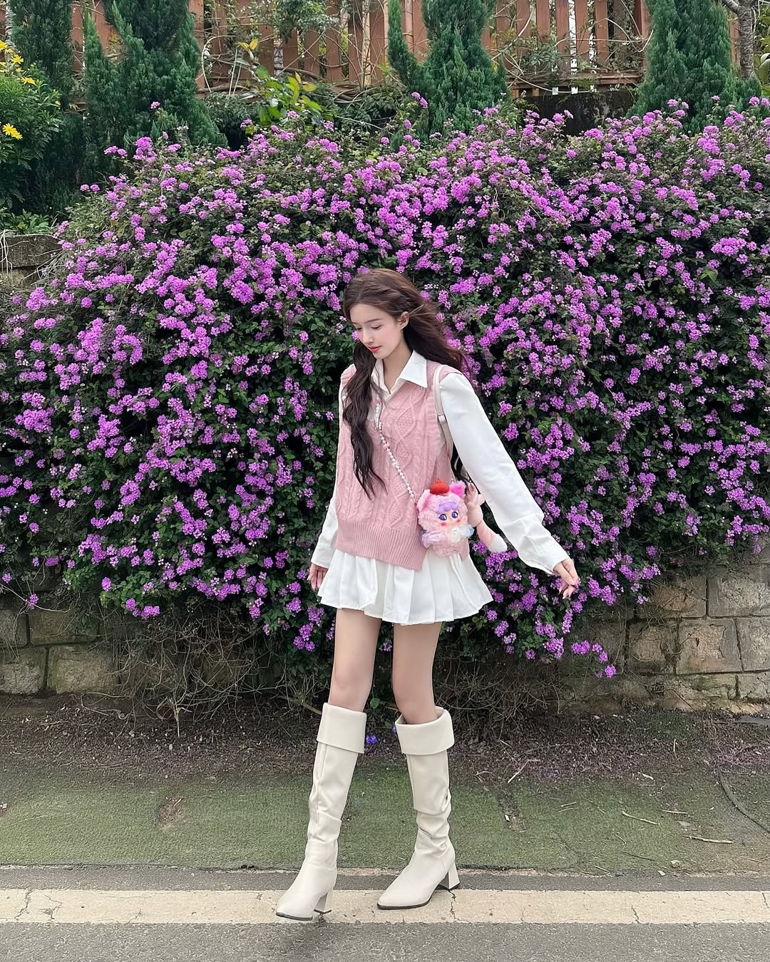 स्टाइलिश जूतों के साथ वसंत में टहलना - फोटो 7. Dạo phố ngày xuân với những kiểu giày sành điệu- Ảnh 7.