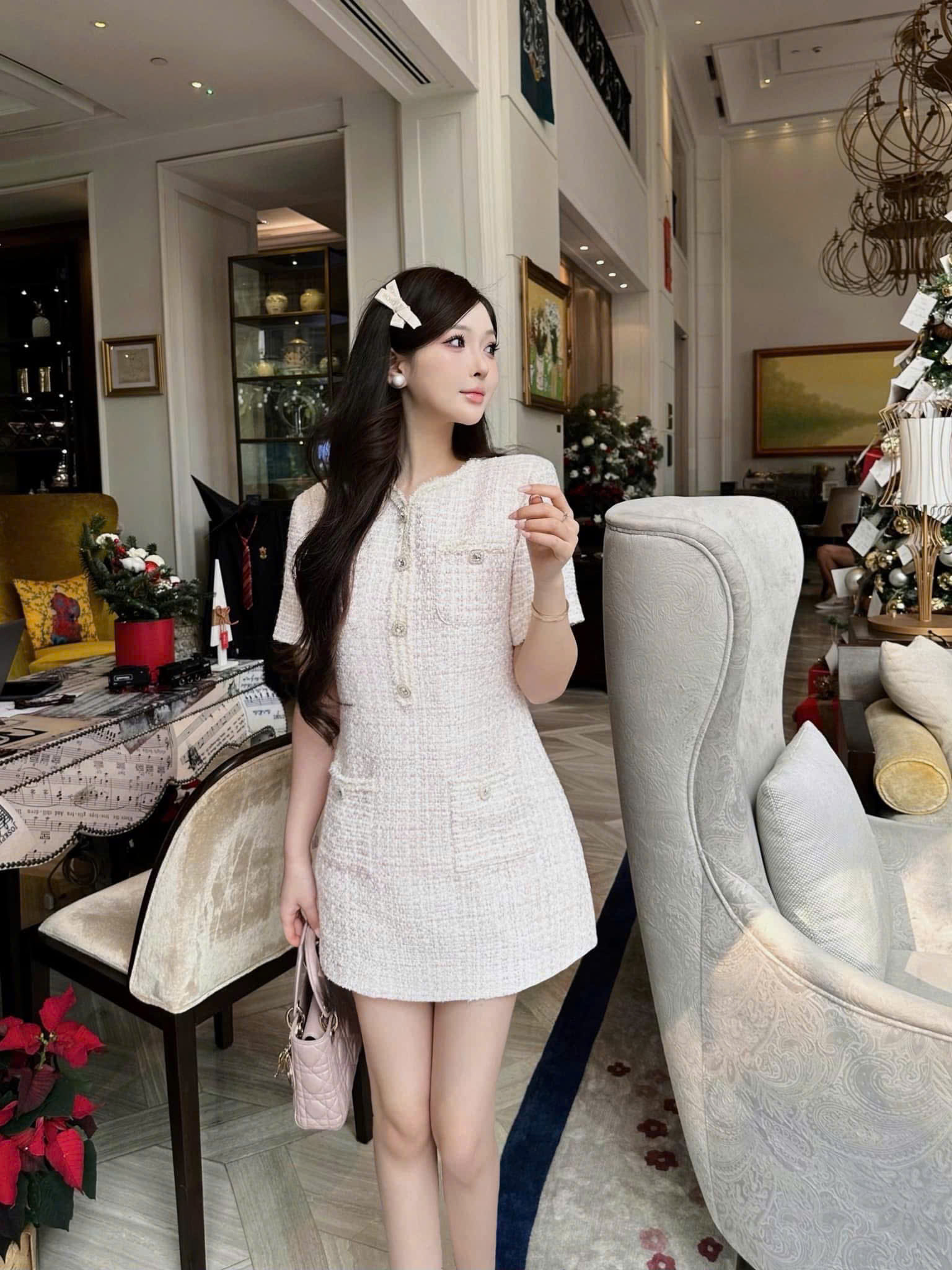 Vista-se lindamente todos os dias com um vestido charmoso - Foto 2. Mặc đẹp mỗi ngày cùng chiếc váy liền duyên dáng- Ảnh 2.