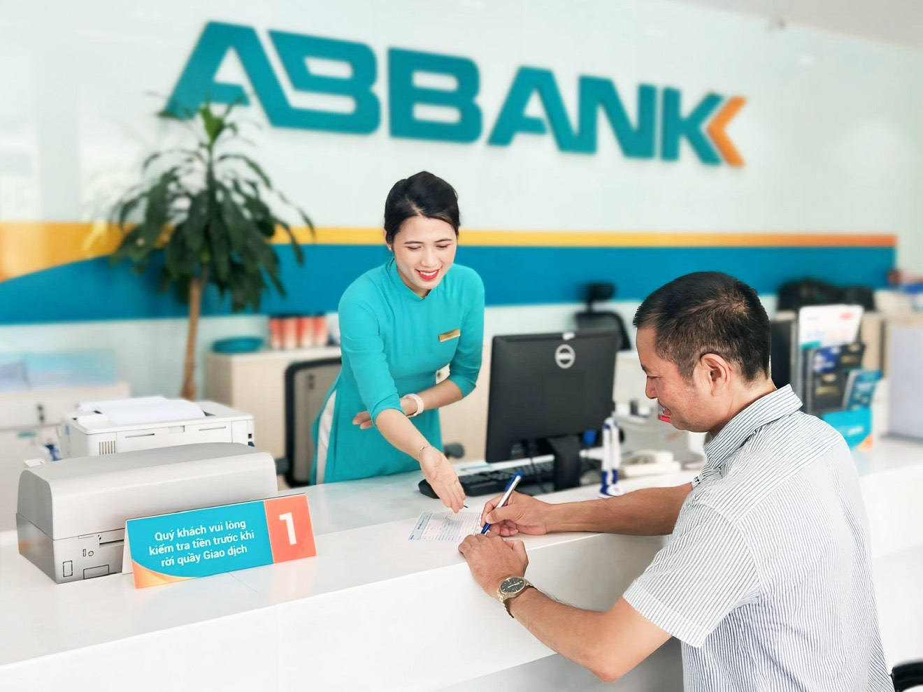 Năm 2024, ABBANK ghi nhận lợi nhuận tăng trưởng 58% so với 2023- Ảnh 3. Năm 2024, ABBANK ghi nhận lợi nhuận tăng trưởng 58% so với 2023- Ảnh 3.