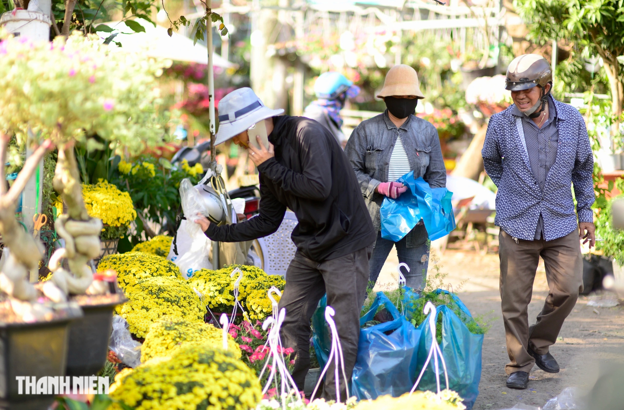 Chợ hoa tết mua lẻ với giá sỉ ở TP.HCM, bạn biết chưa?- Ảnh 4.