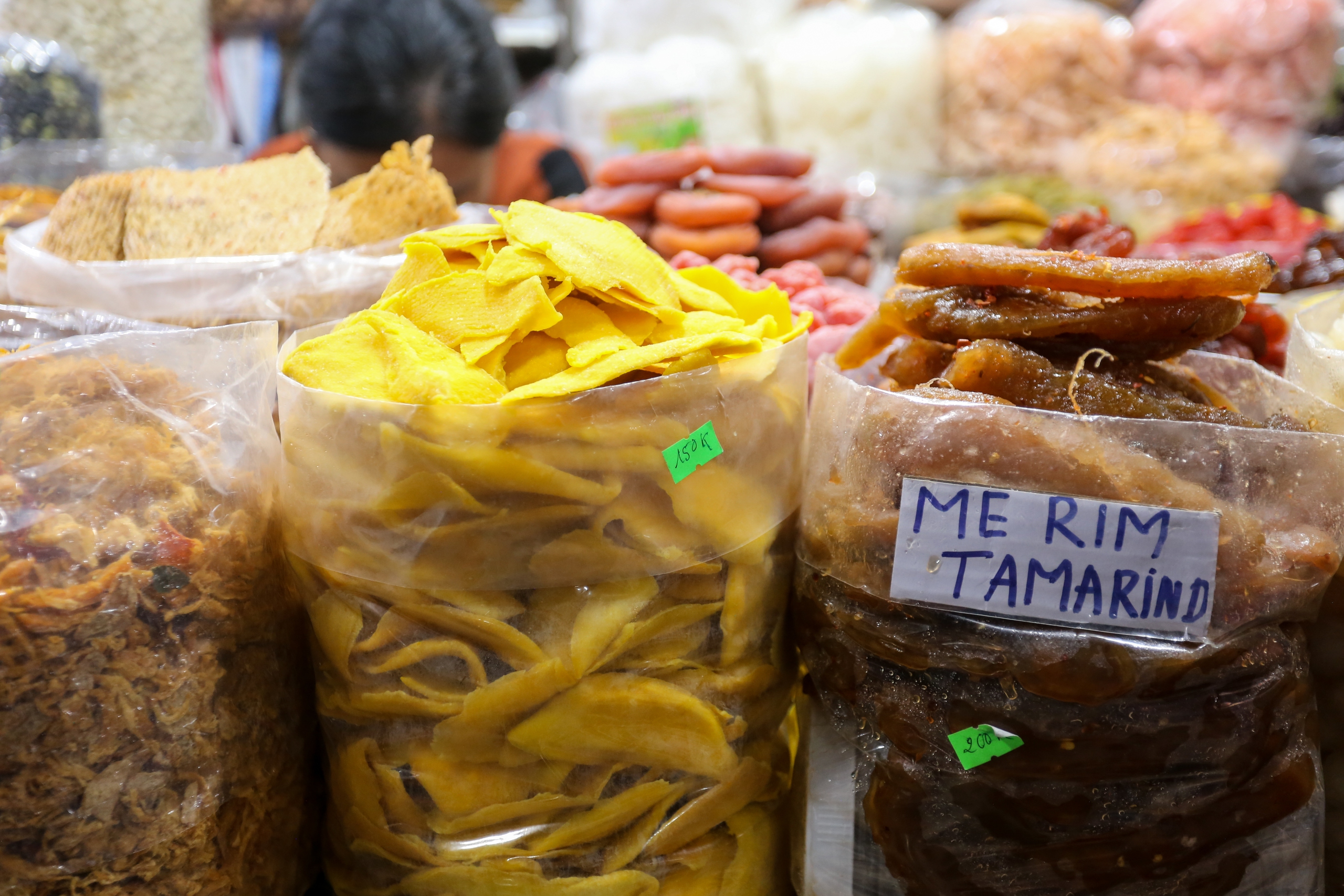 Ở khu chợ tết kh&ocirc;ng lo &lsquo;chặt ch&eacute;m&rsquo;, lại được thưởng nếu b&aacute;o tin bị h&eacute;t gi&aacute;- Ảnh 3.