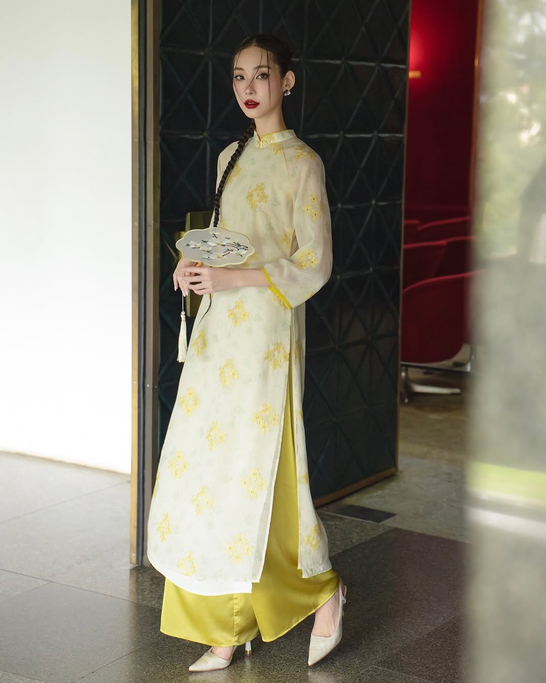 ভদ্রতা পছন্দ করে এমন মেয়েদের জন্য প্যাস্টেল রঙের আও দাই সাজেশন - ছবি ৭। Gợi ý áo dài màu pastel cho nàng yêu sự nhẹ nhàng- Ảnh 7.