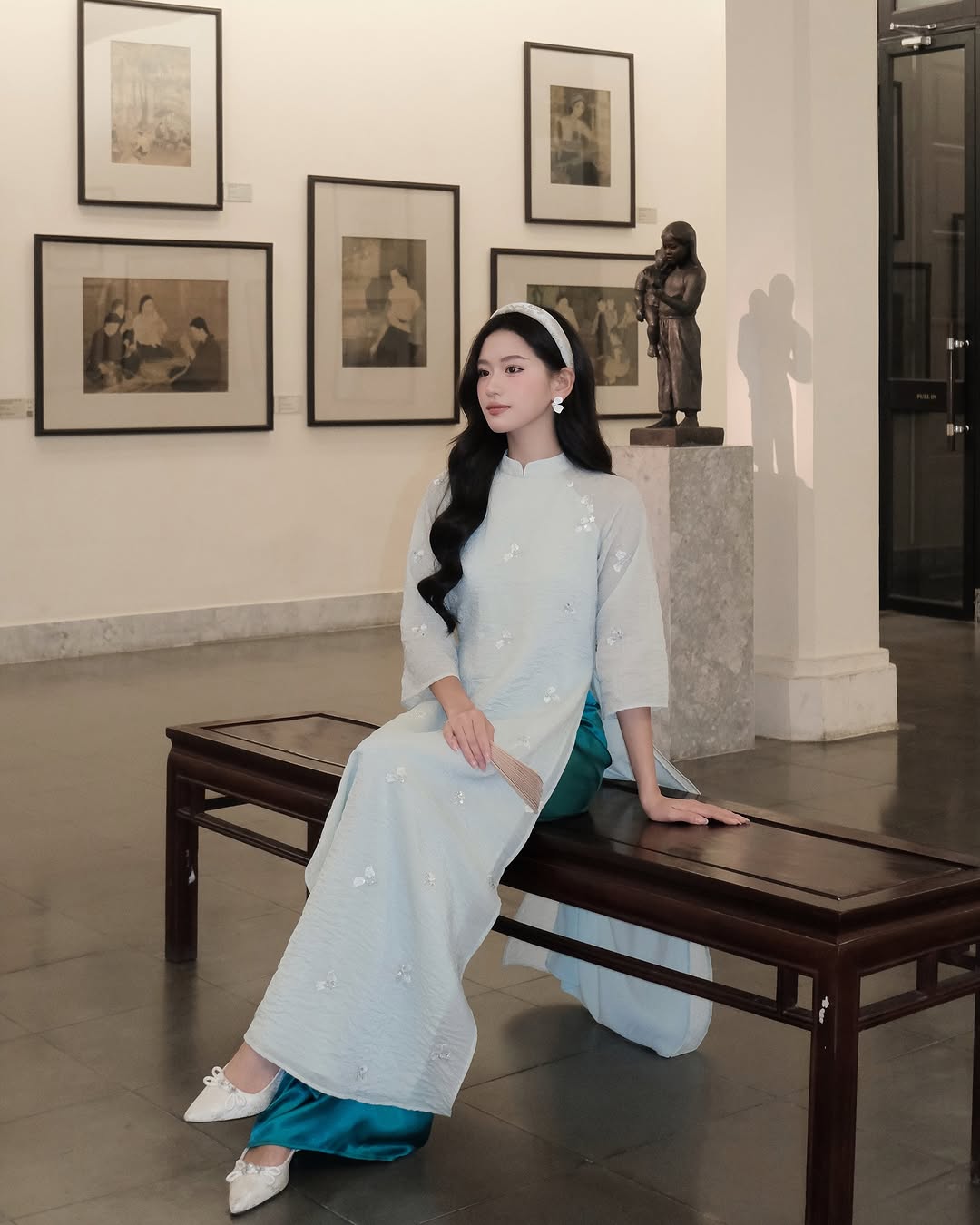 ভদ্রতা পছন্দ করে এমন মেয়েদের জন্য প্যাস্টেল রঙের আও দাই সাজেশন - ছবি ৩। Gợi ý áo dài màu pastel cho nàng yêu sự nhẹ nhàng- Ảnh 3.