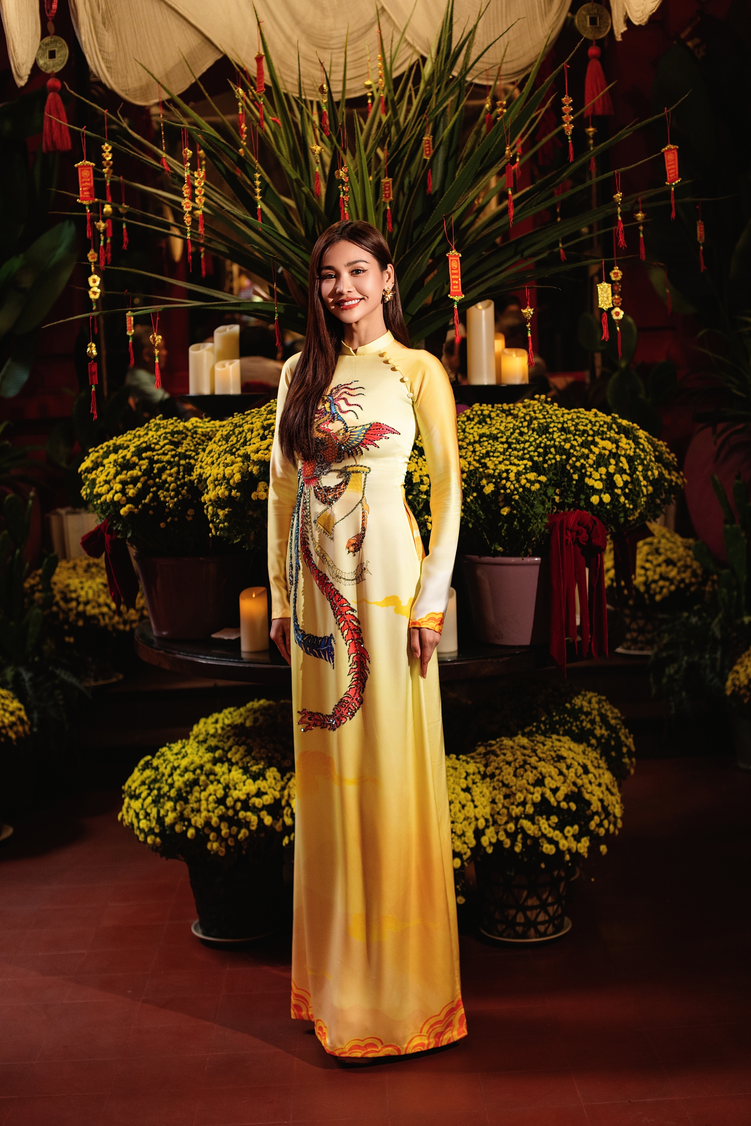 Shaking off the sexy image, Miss Grand Thailand transformed into a 'muse' with ao dai- photo 2.