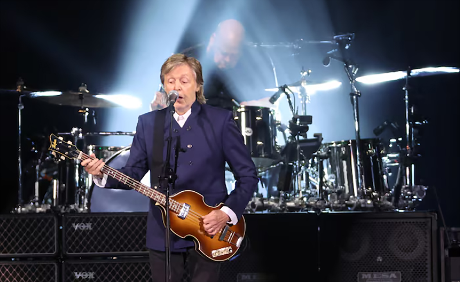 Paul McCartney nhóm The Beatles cảnh báo AI có thể được sử dụng để 'lừa đảo'