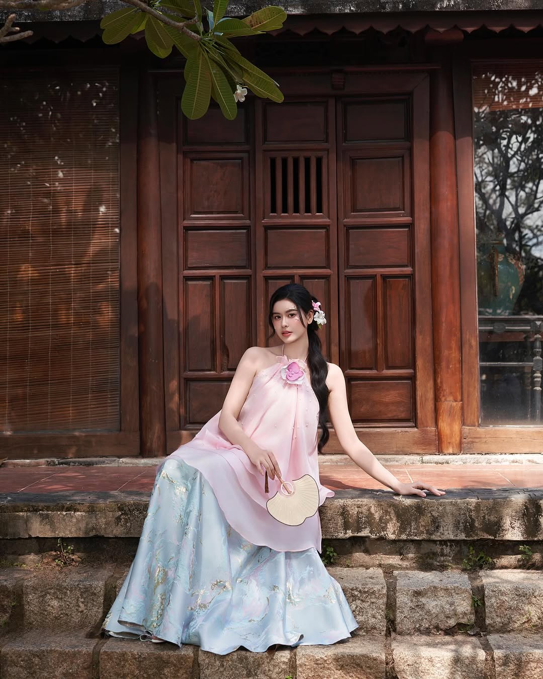 Μάθετε το στυλ μόδας «καλωσορίσματος της άνοιξης» των Βιετναμέζικων καλλονών - Φωτογραφία 4. Học hỏi phong cách thời trang ‘chào xuân’ của các mỹ nhân Việt- Ảnh 4.