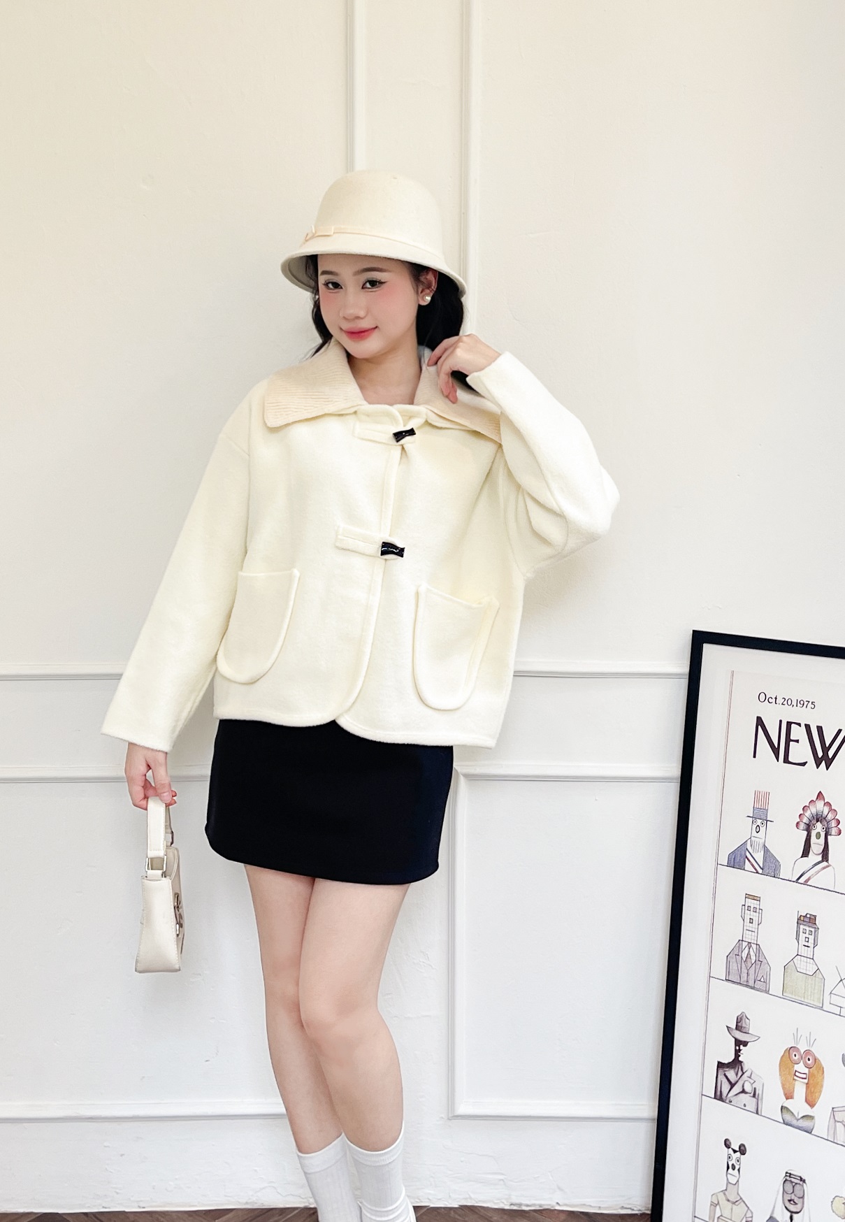 Diện chân váy ngắn thế nào để luôn ghi điểm trẻ trung, thời thượng?- Ảnh 4. Diện chân váy ngắn thế nào để luôn ghi điểm trẻ trung, thời thượng?- Ảnh 4.