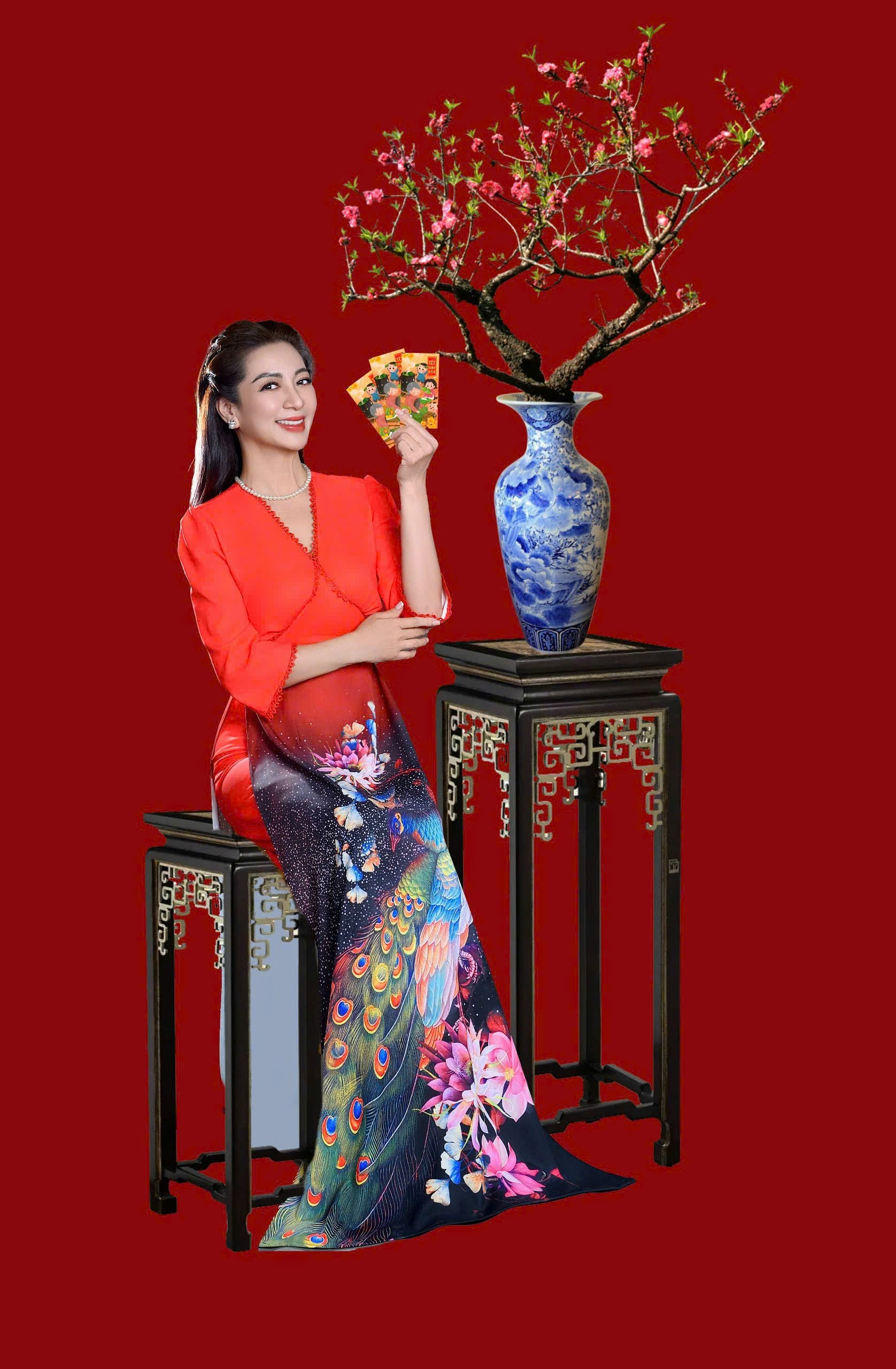 ‘ราชินีปฏิทิน’ ถั่นซวน อวดความงามวัย 51 ปี เผยโฉมเทศกาลเต๊ดในต่างแดน - ภาพที่ 8 'Nữ hoàng ảnh lịch' Thanh Xuân khoe sắc vóc tuổi 51, tiết lộ tết nơi xứ người- Ảnh 8.