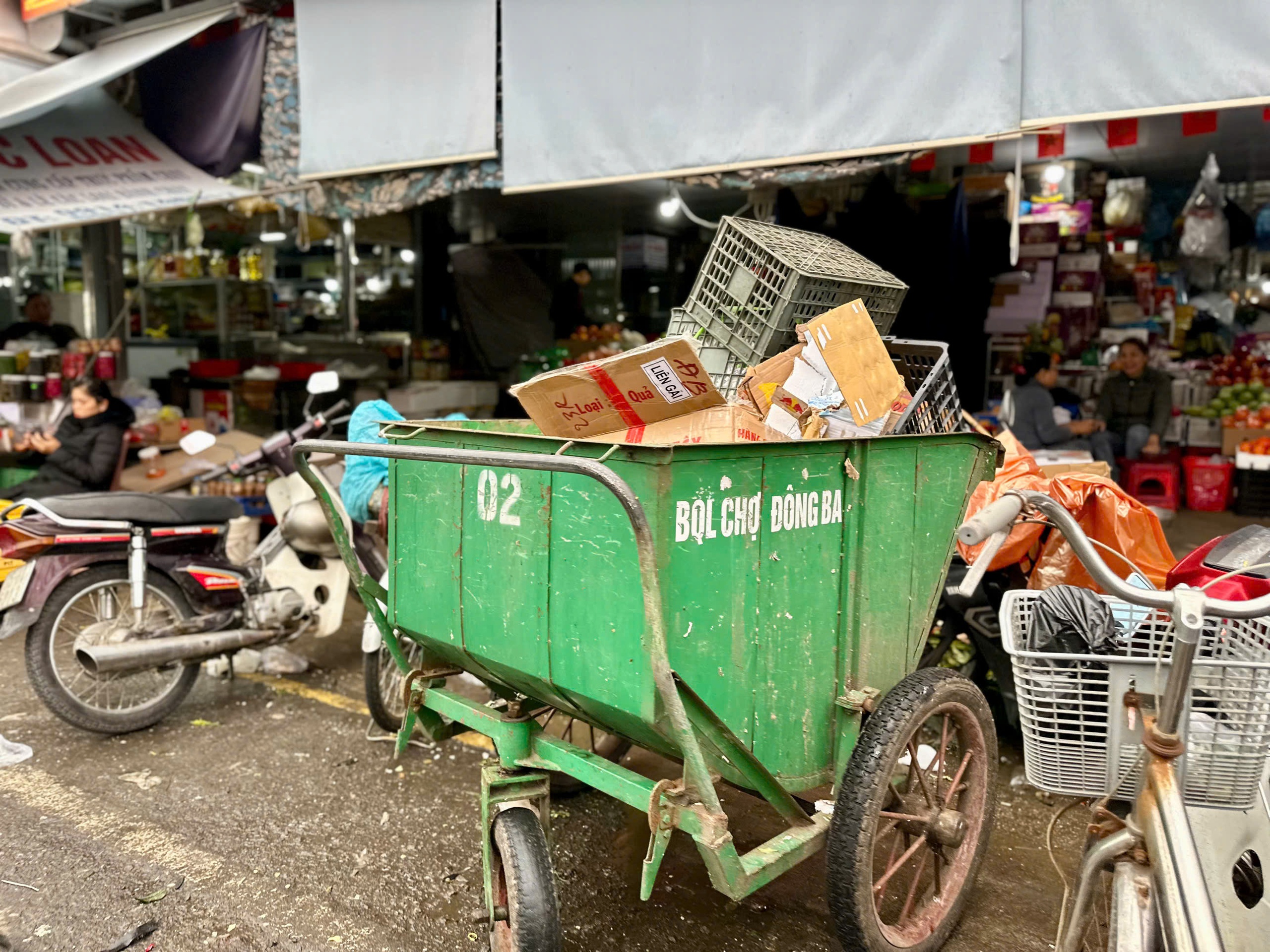 Đi chợ Đông Ba chiều 29 Tết- Ảnh 12.