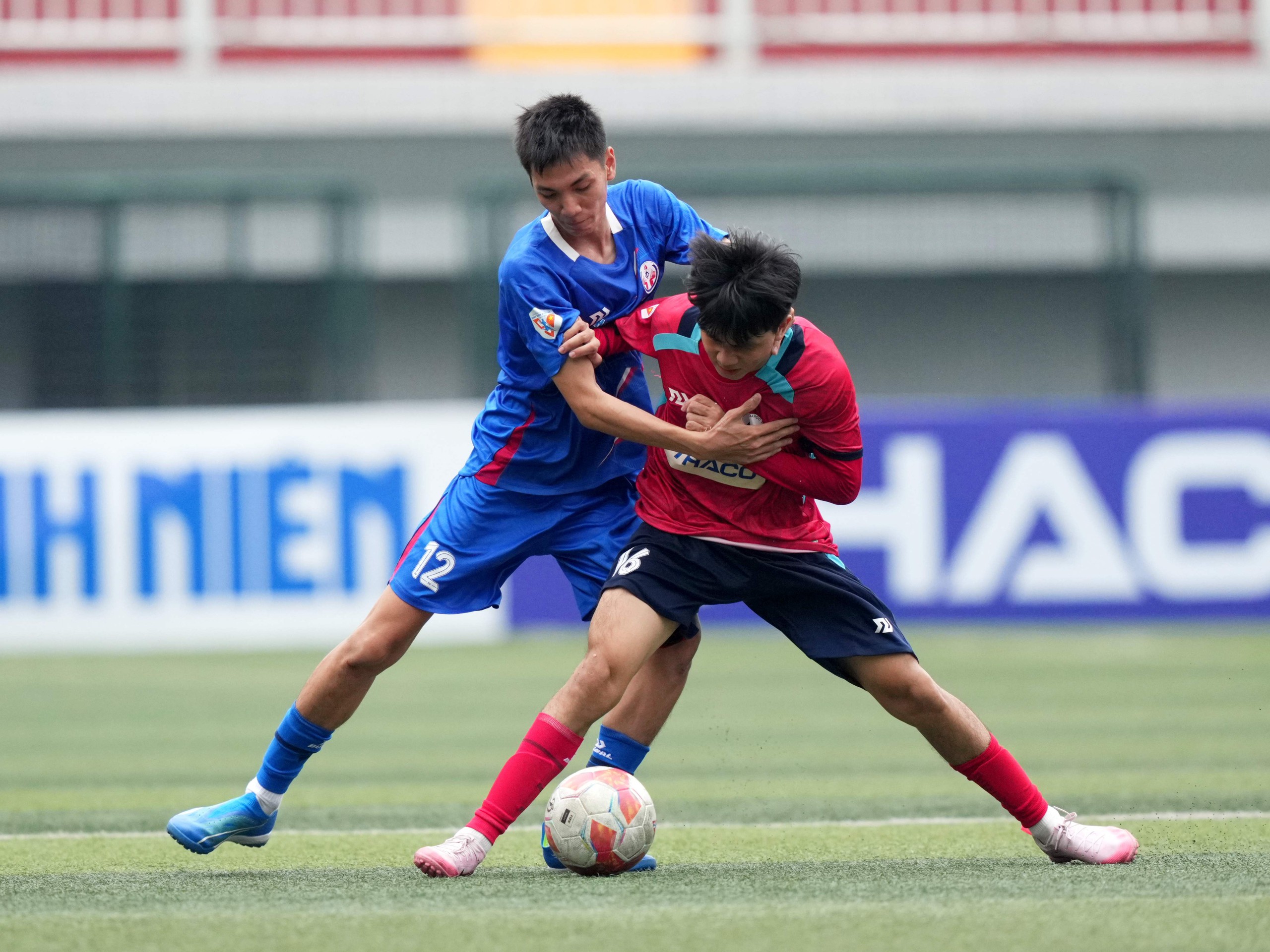 Thắng áp đảo 3-1, HLV Trường HCMUTE 'không hài lòng với lối chơi'- Ảnh 2.