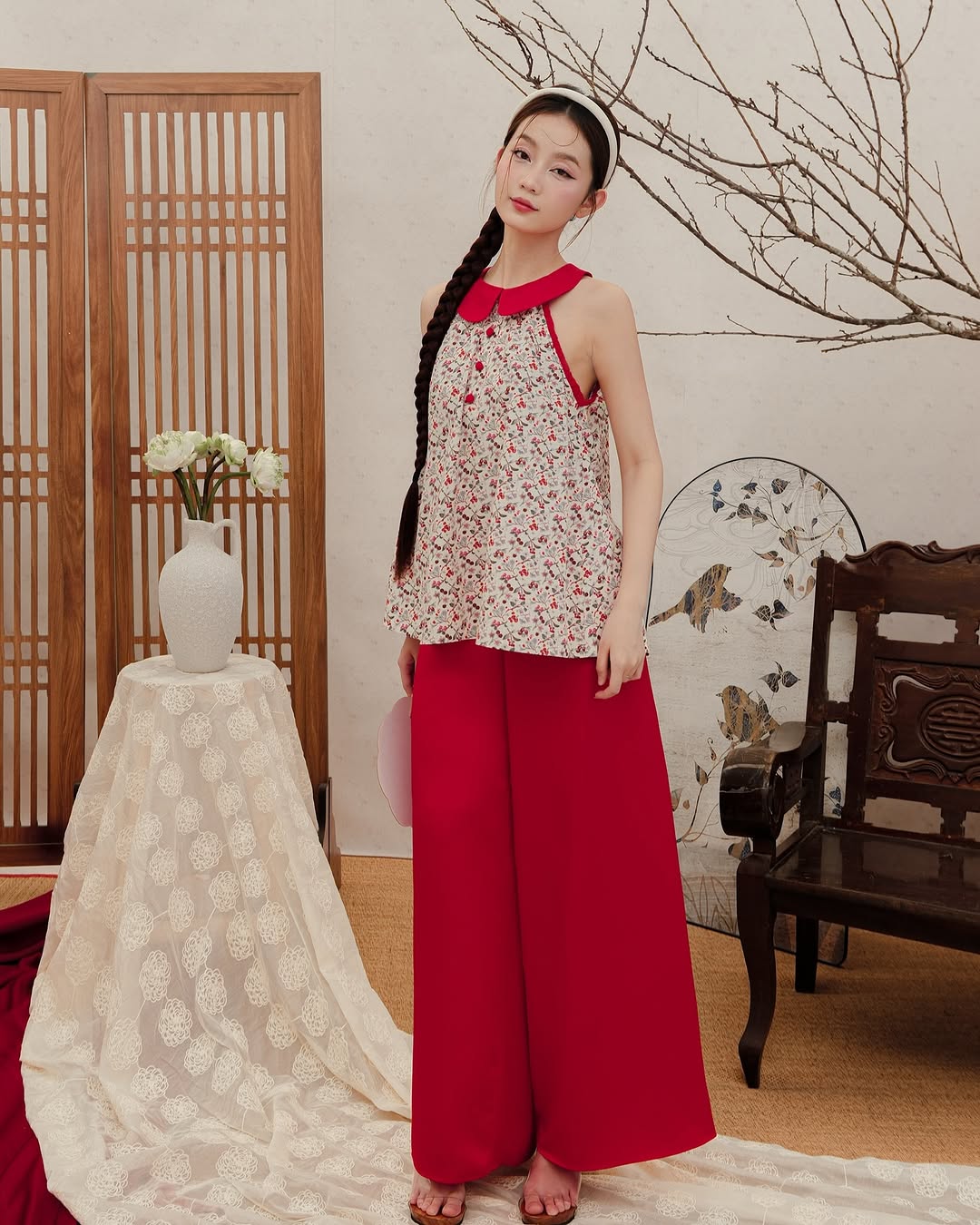 Áo yếm cho ngày xuân, phối sao để thật ấn tượng?- Ảnh 11. Áo yếm cho ngày xuân, phối sao để thật ấn tượng?- Ảnh 11.